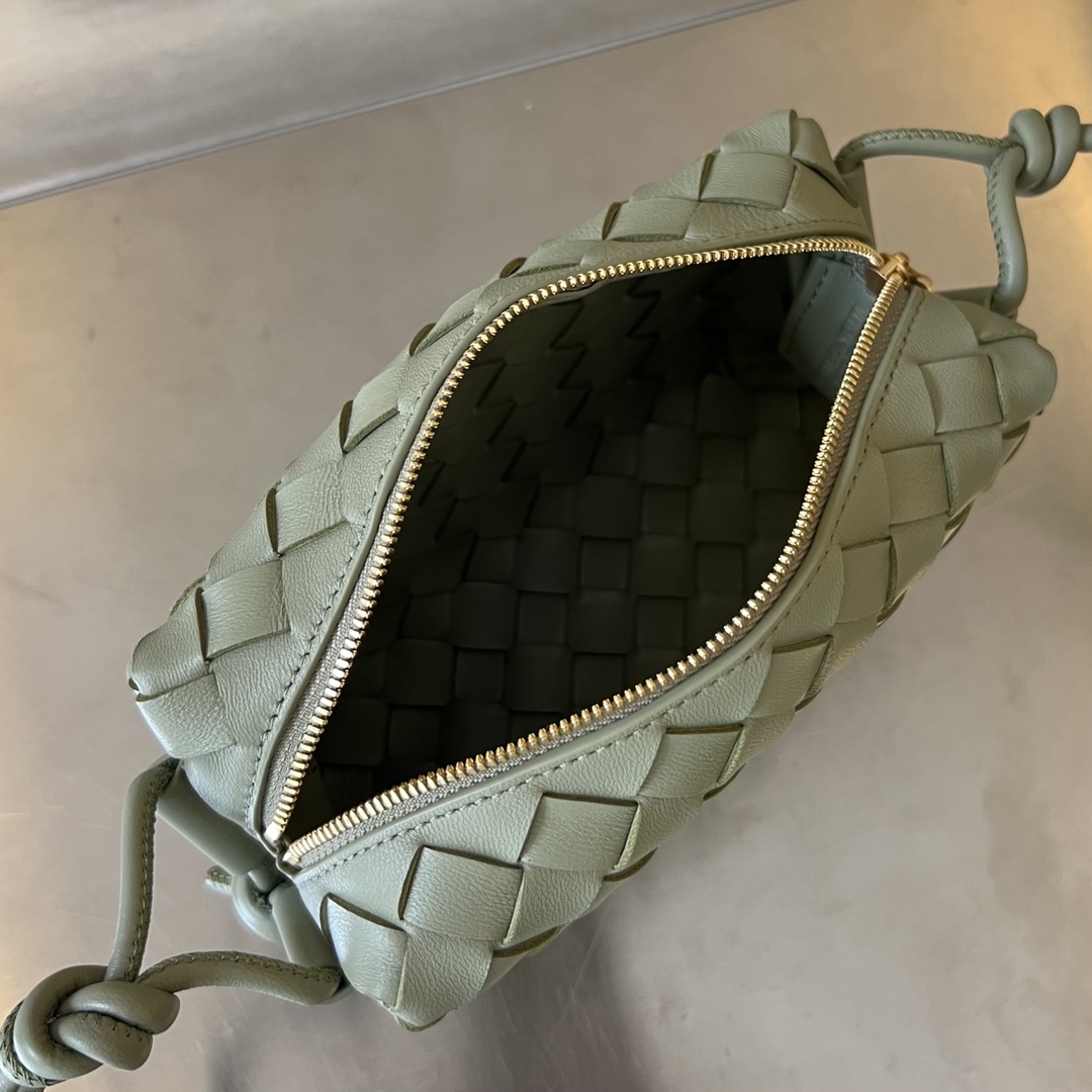 Bagsaaa B0tt*ga Ven*ta Loop Bag Green - 17x10x6cm
