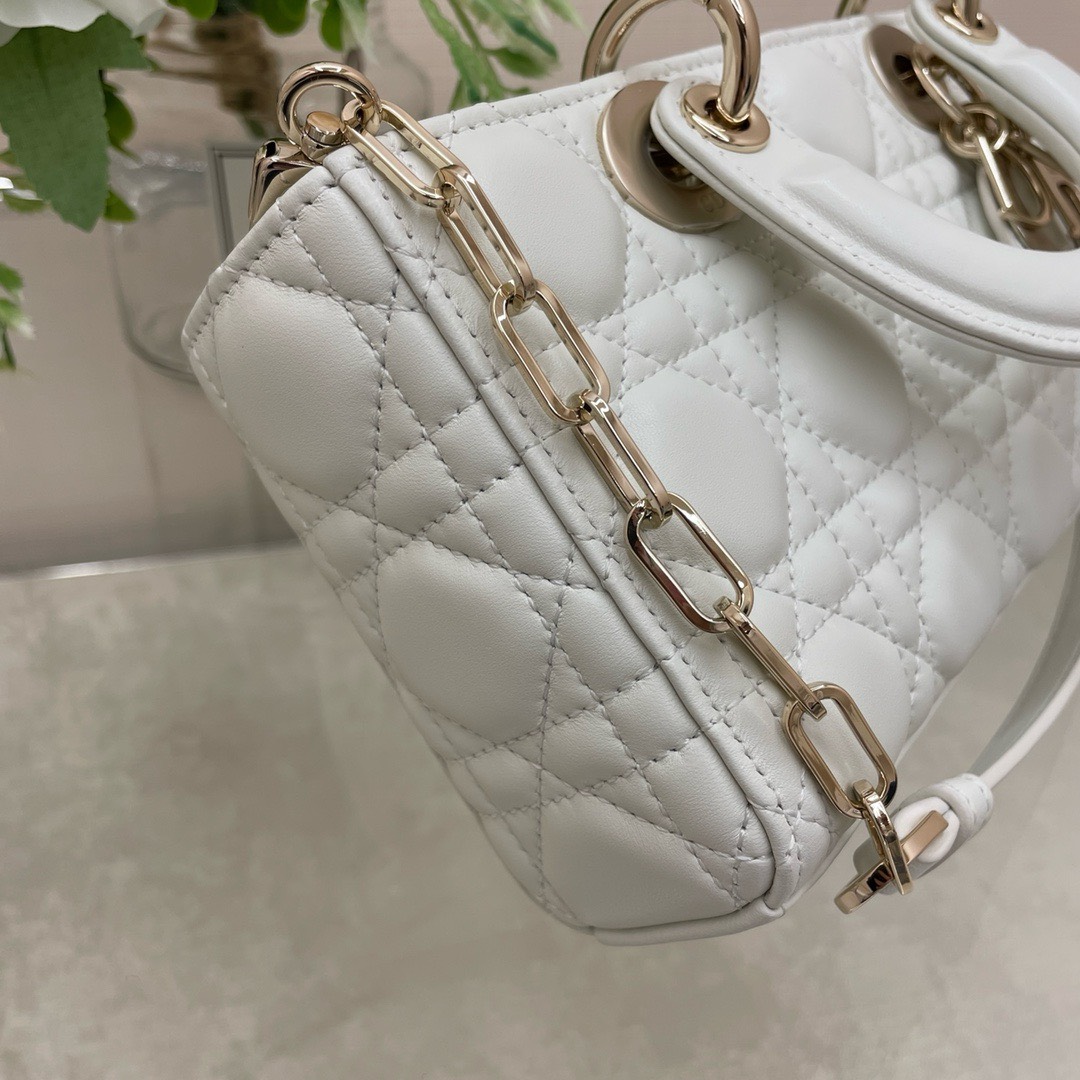 Bagsaaa D10r Lady D - Joy Small In White Leather - 22x12x6 cm