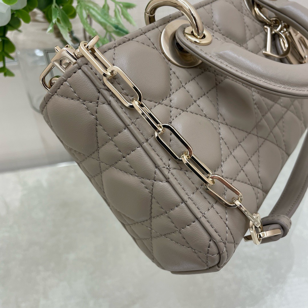 Bagsaaa D10r Lady D - Joy Small In Beige Leather - 22x12x6 cm