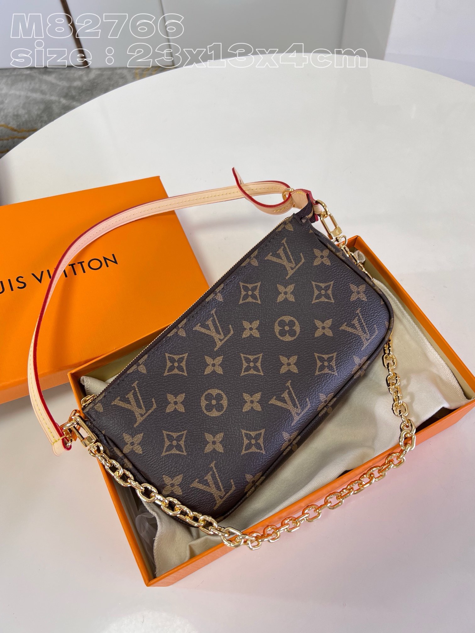 Bagsaaa L0vis Vvtt0n Pochette Accessoires Bag - M82766 - 23.5 x 13.5 x 4 cm
