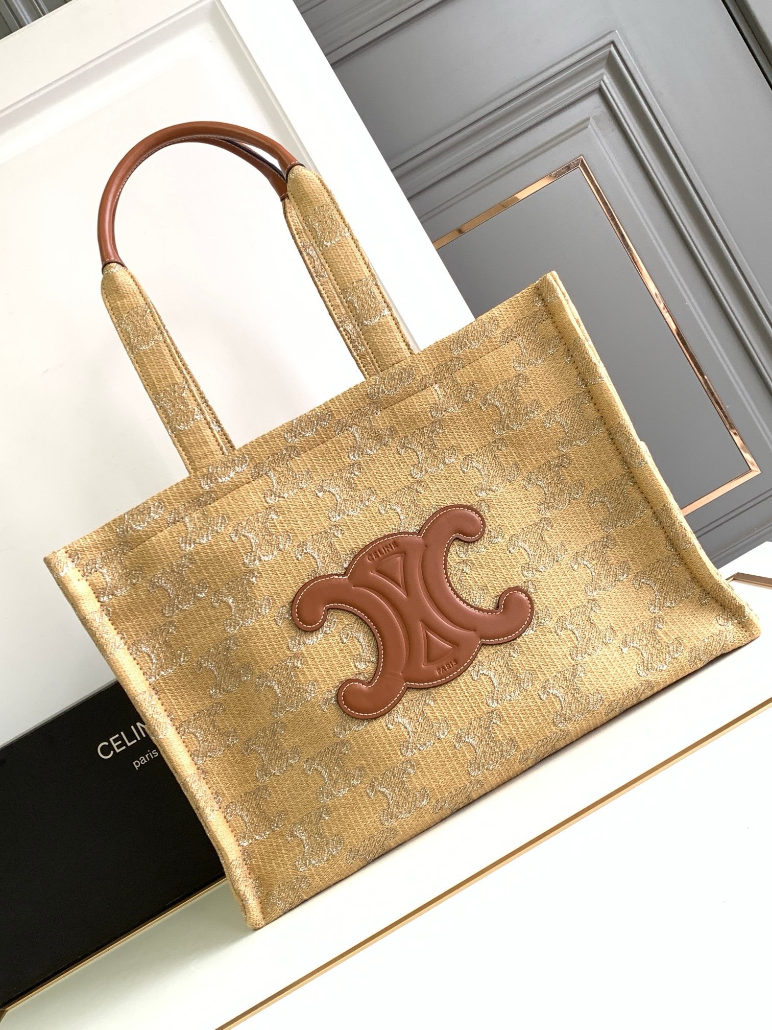 Bagsaaa Ce1i*e Cabas Thais in Raffia Triomphe Jacquard Natural- 41x28x17cm