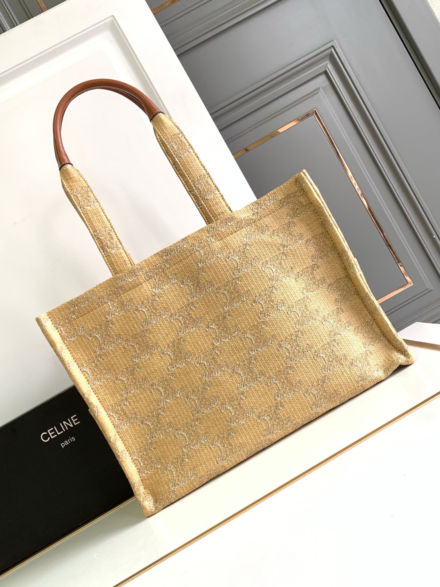 Bagsaaa Ce1i*e Cabas Thais in Raffia Triomphe Jacquard Natural- 41x28x17cm