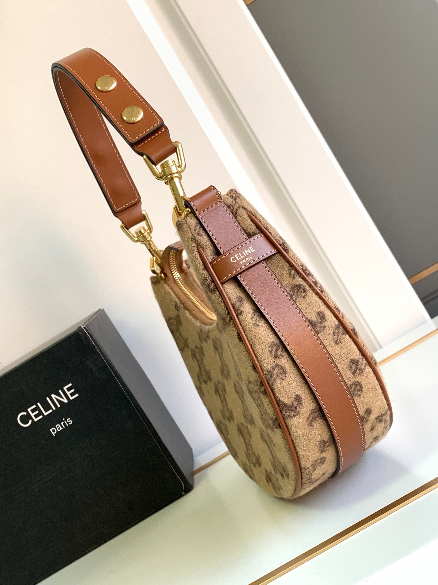 Bagsaaa Ce1i*e Ava Strap Cabas Thais in Raffia Triomphe Jacquard Natural