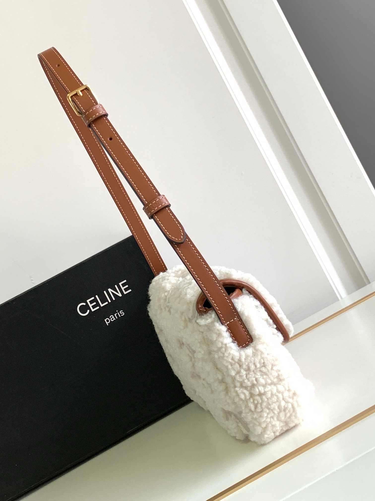 Bagsaaa Ce1i*e Classique Triomphe Shearling - 20x10x4cm