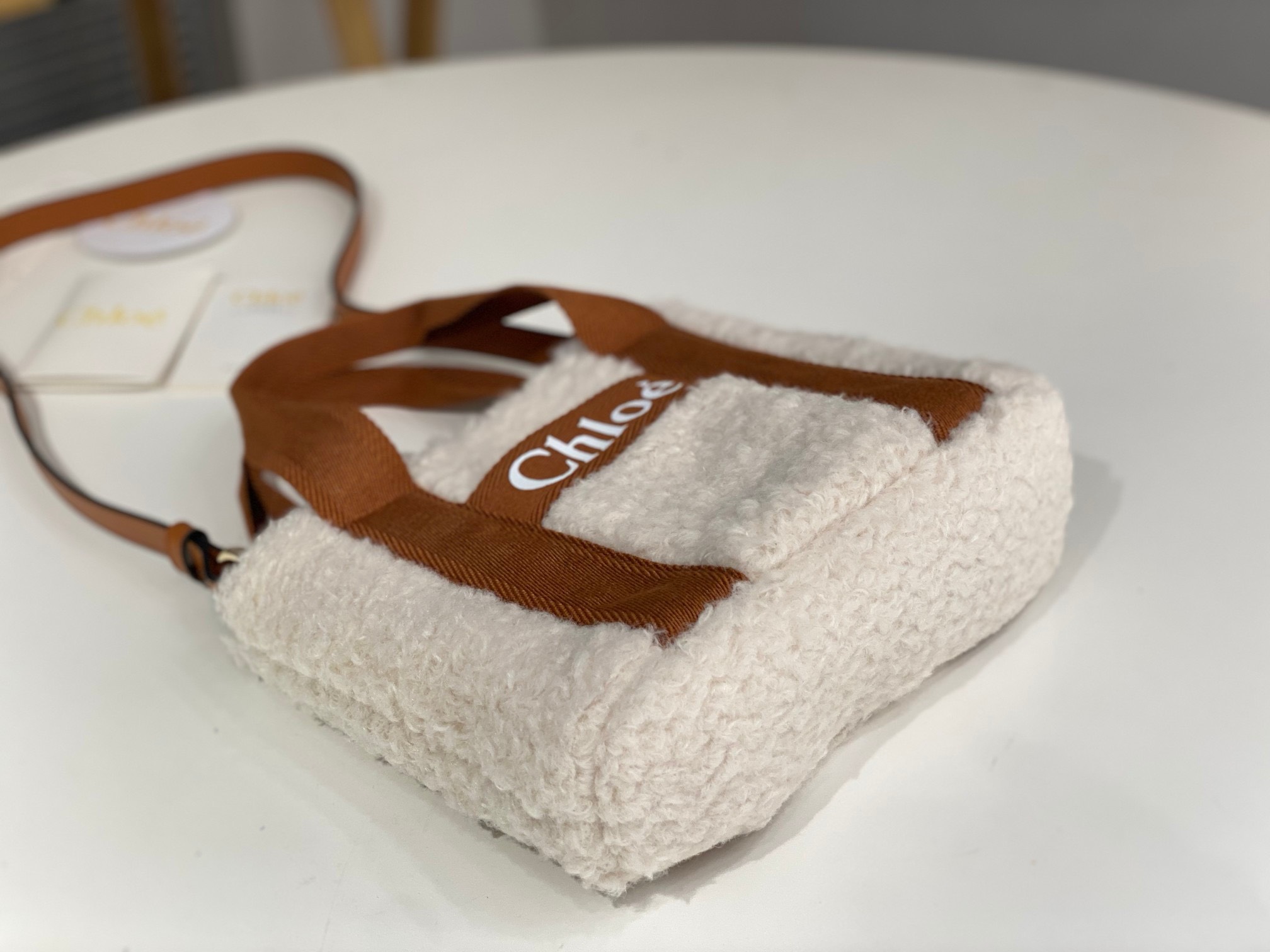 Bagsaaa Chloe Woody Shearling Tote In Brown - 25x20x8cm