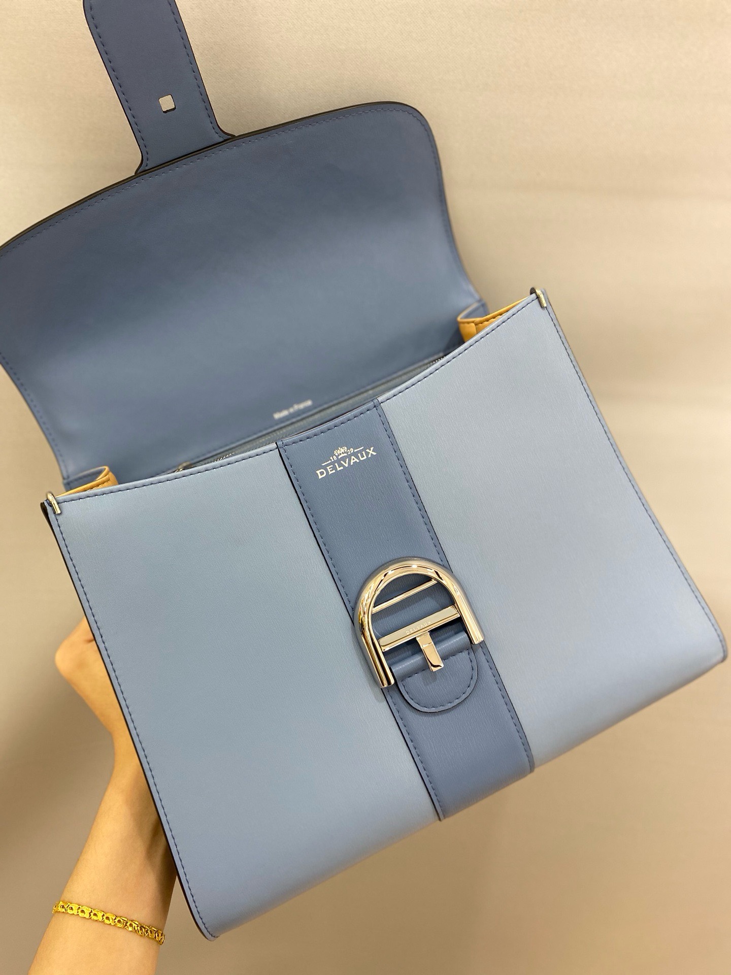 Bagsaaa Delvaux Calfskin MM Brillant Satchel Blue