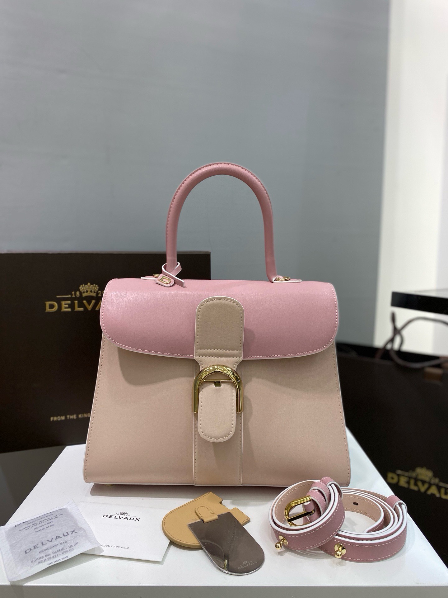 Bagsaaa Delvaux Calfskin MM Brillant Satchel Pink