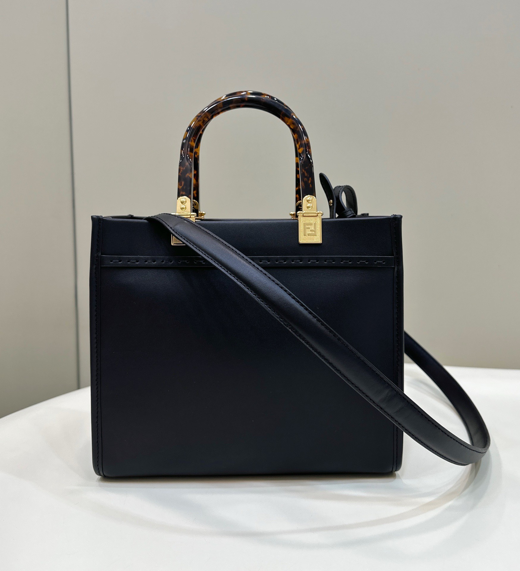 Bagsaaa F**di Sunshine Black Small Tote - 25.5x12x23cm