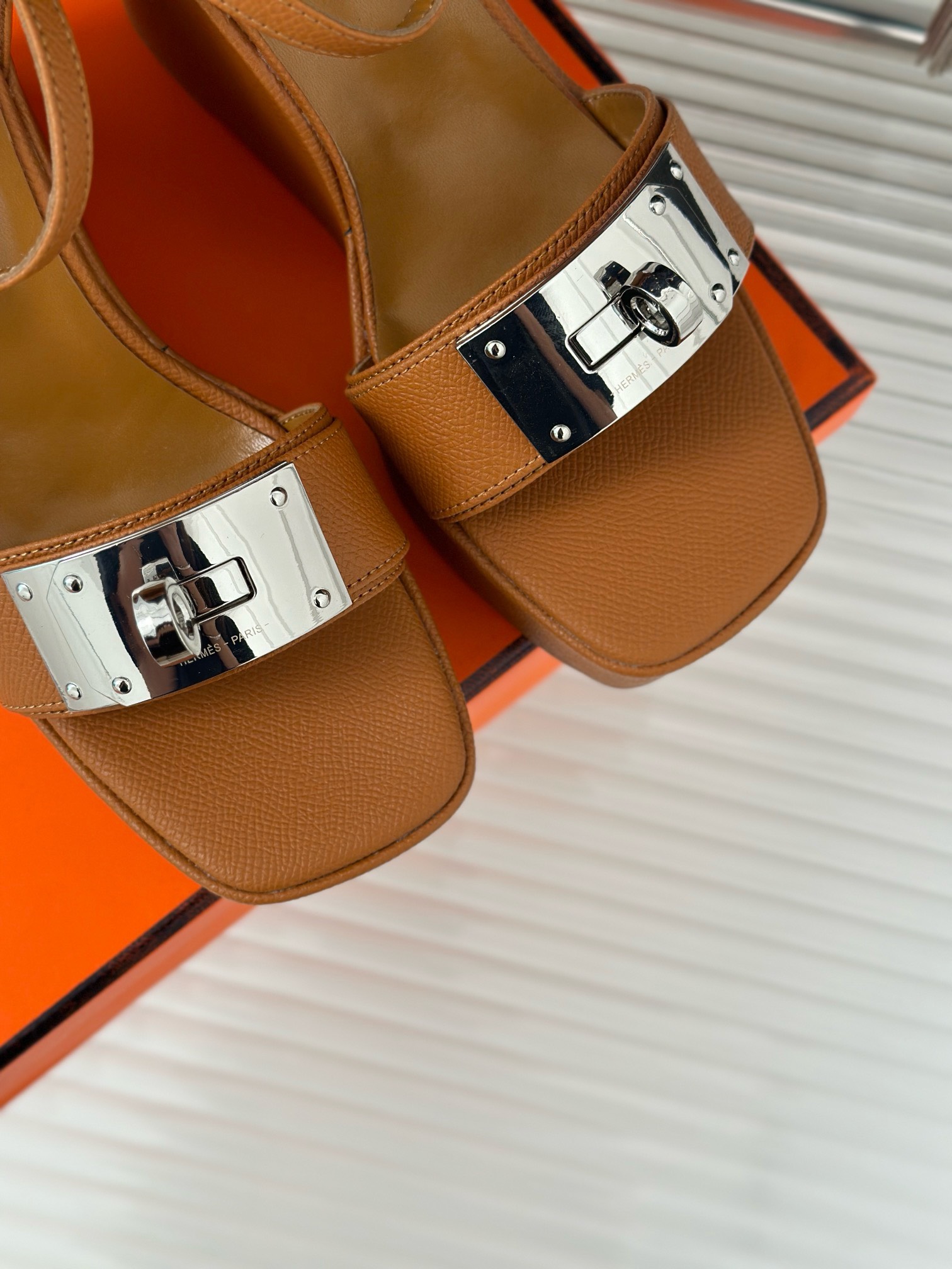 Bagsaaa H**me5 Hilda 80 Sandal Brown 12cm