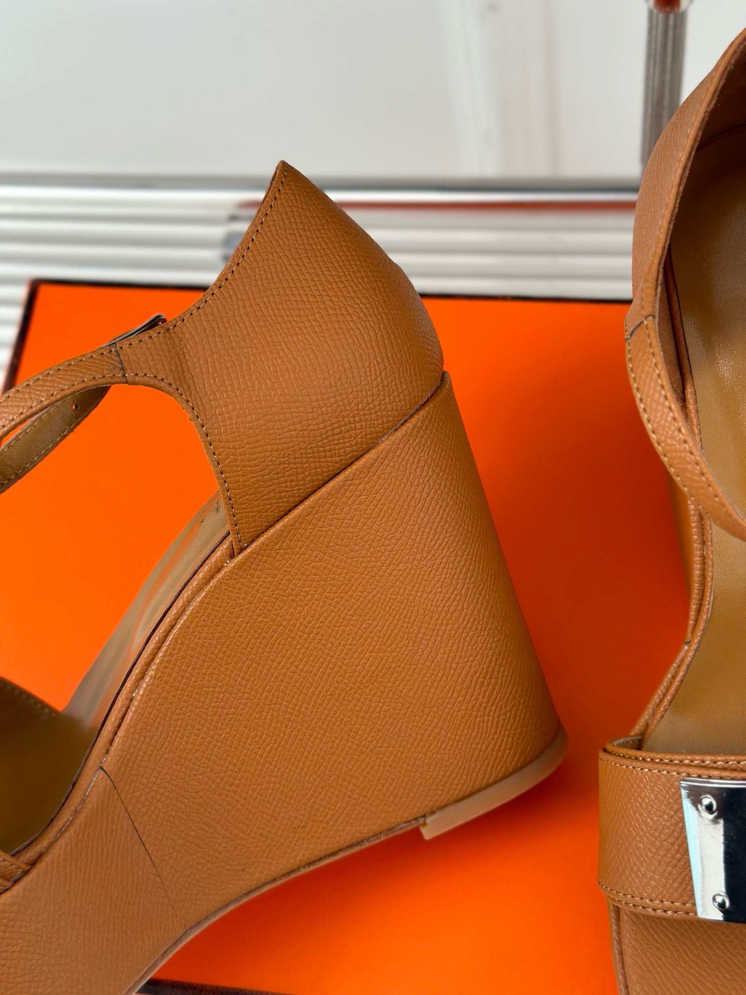 Bagsaaa H**me5 Hilda 80 Sandal Brown 12cm