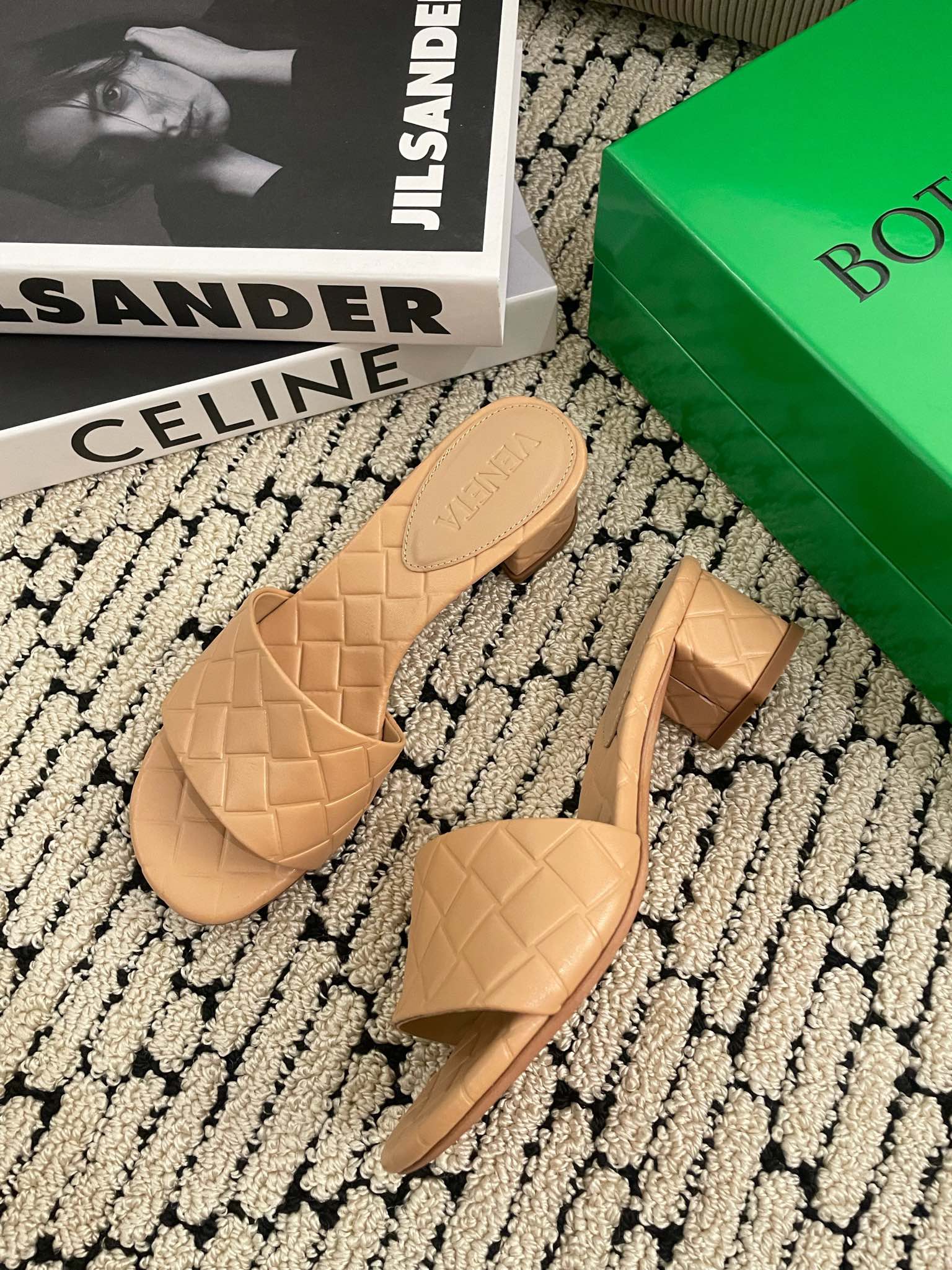 Bagsaaa B0tt*ga Ven*ta Quilted leather mules 5 colors