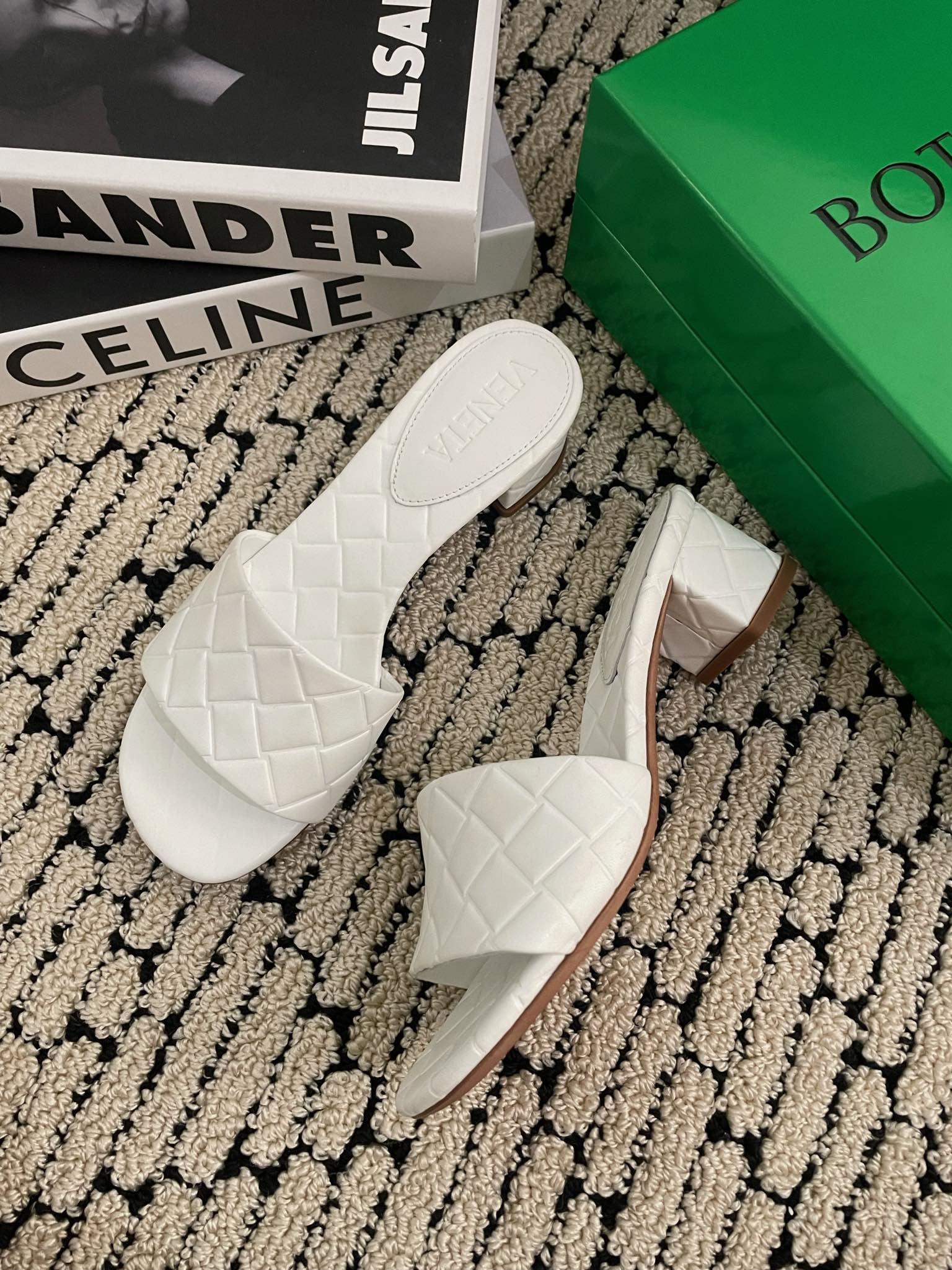 Bagsaaa B0tt*ga Ven*ta Quilted leather mules 5 colors