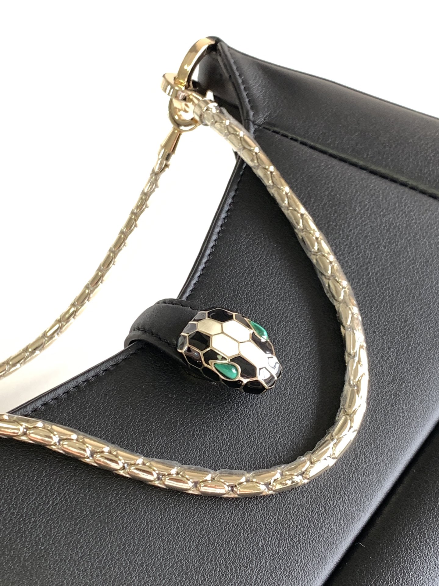 Bagsaaa Serpenti Baia small shoulder bag in black - 27.5*18*4.5cm