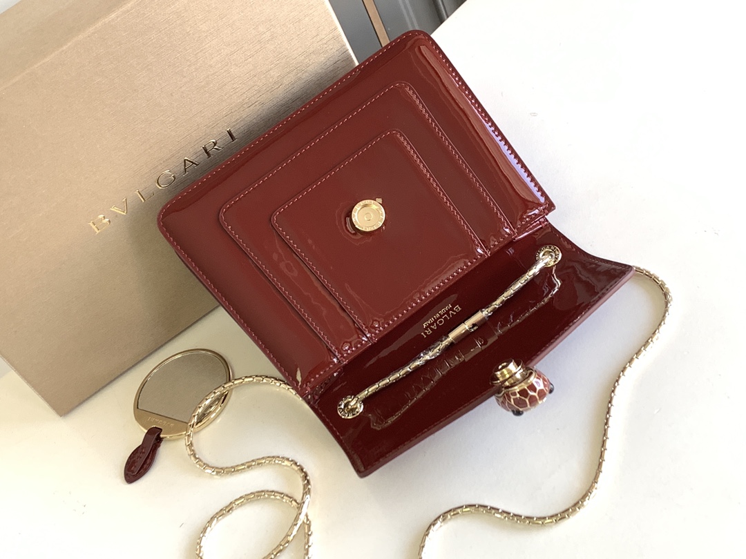Bagsaaa Bv1g*ai Serpenti Forever bag in red with patent leather - 20*14*4.5cm