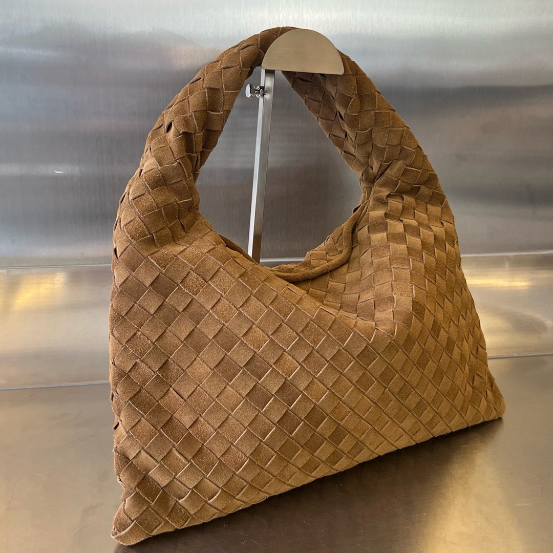 Bagsaaa B0tt*ga Ven*ta Small Hop Light Brown In Suede - 41x20.5x7.5cm