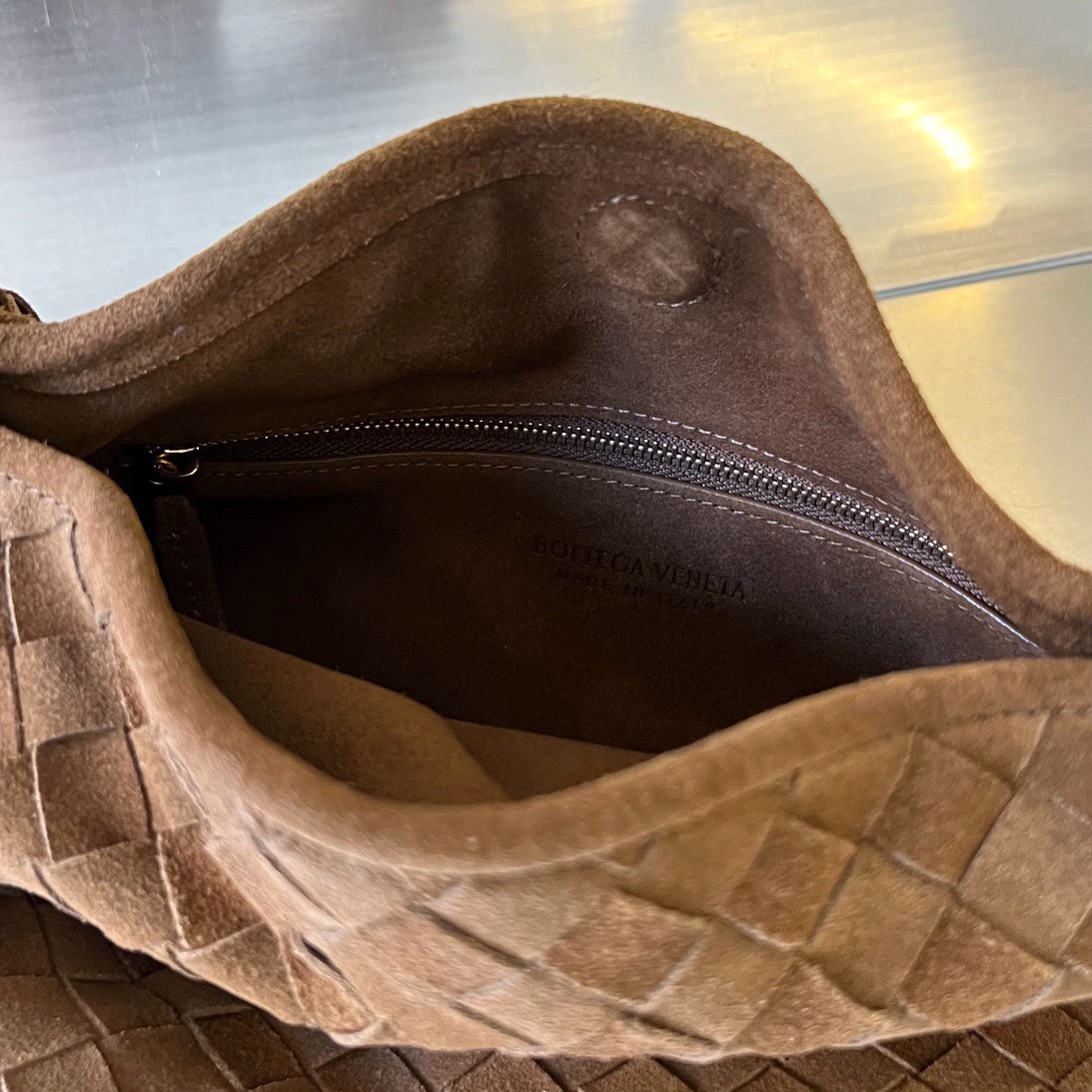 Bagsaaa B0tt*ga Ven*ta Small Hop Light Brown In Suede - 41x20.5x7.5cm