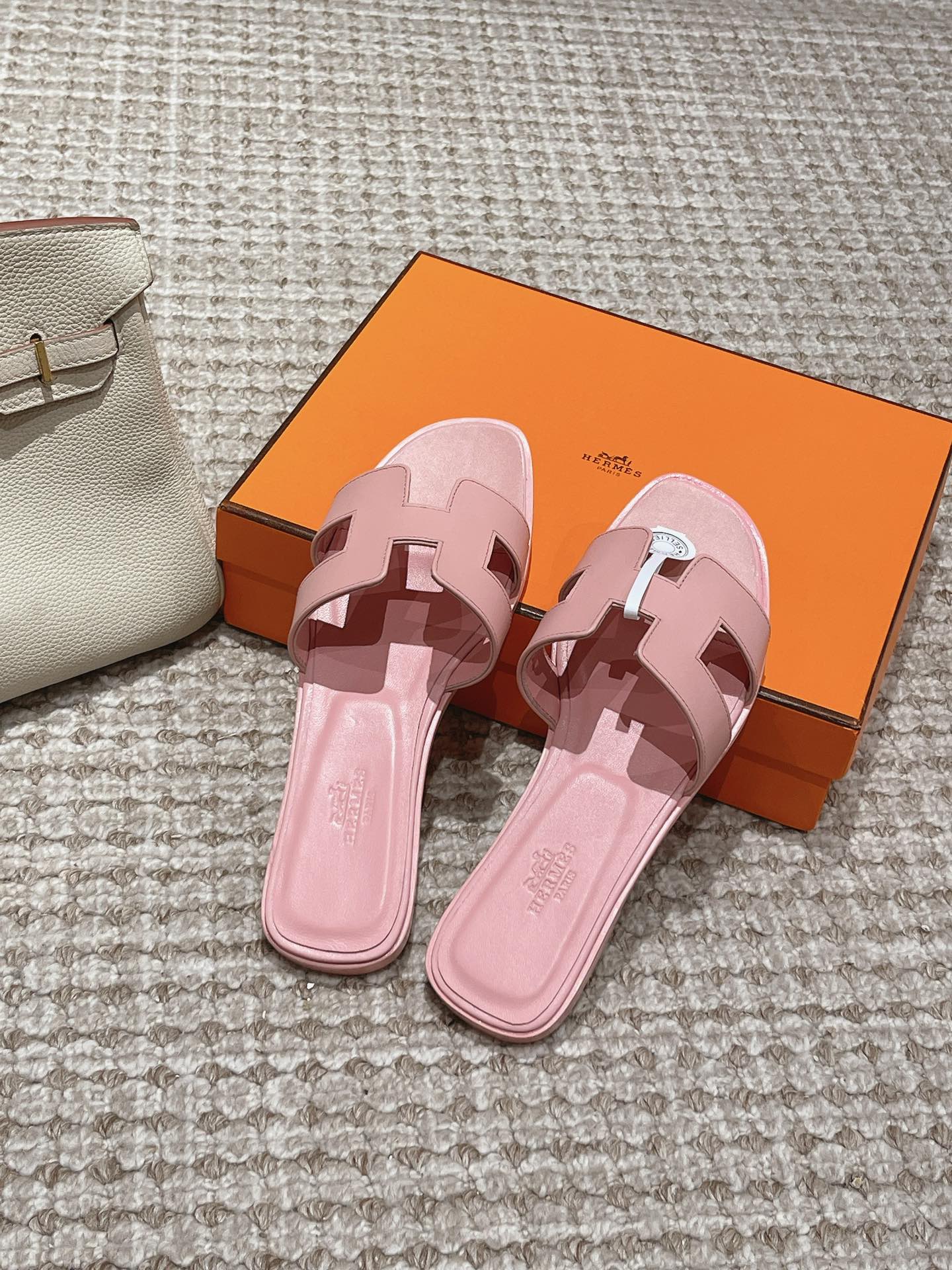 Bagsaaa H**me5 Oran Sandals Box calfskin In Pink
