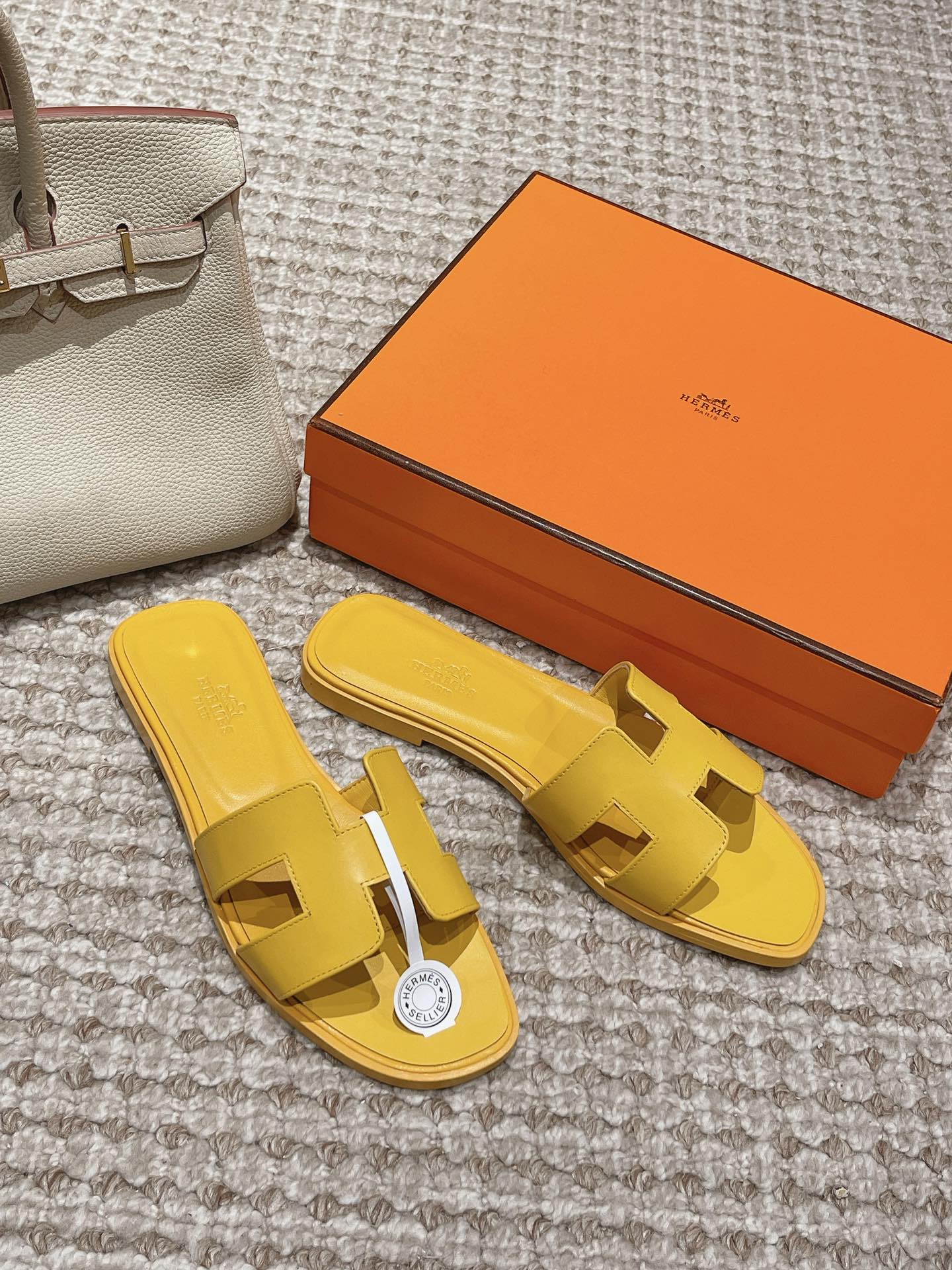 Bagsaaa H**me5 Oran Sandals Box calfskin In Yellow