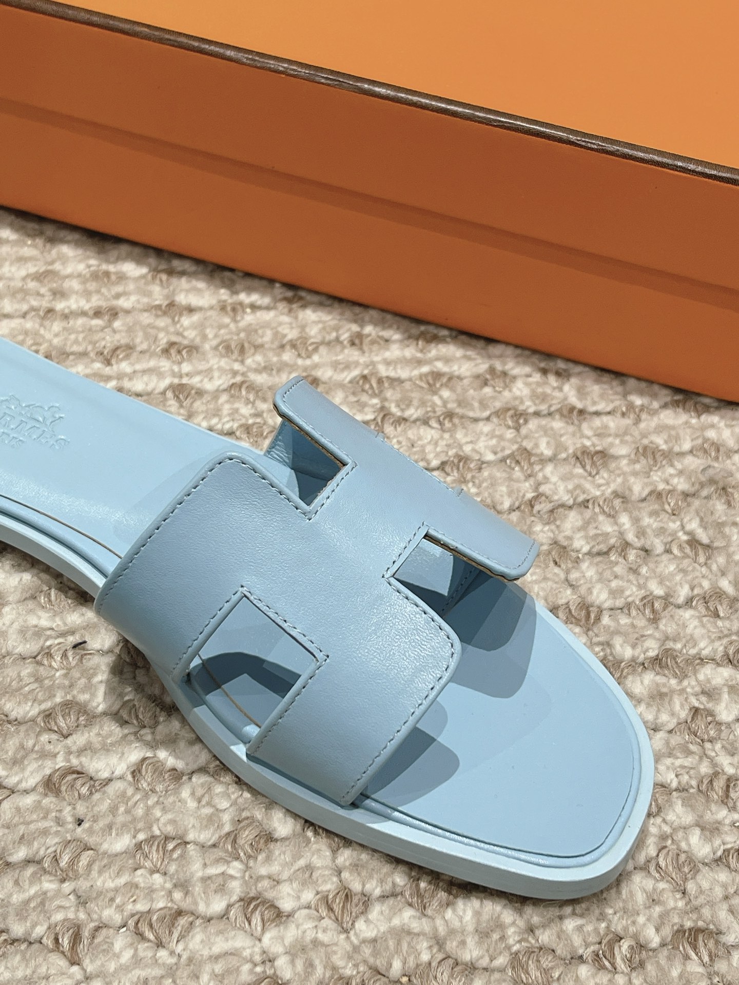 Bagsaaa H**me5 Oran Sandals Box calfskin In Blue