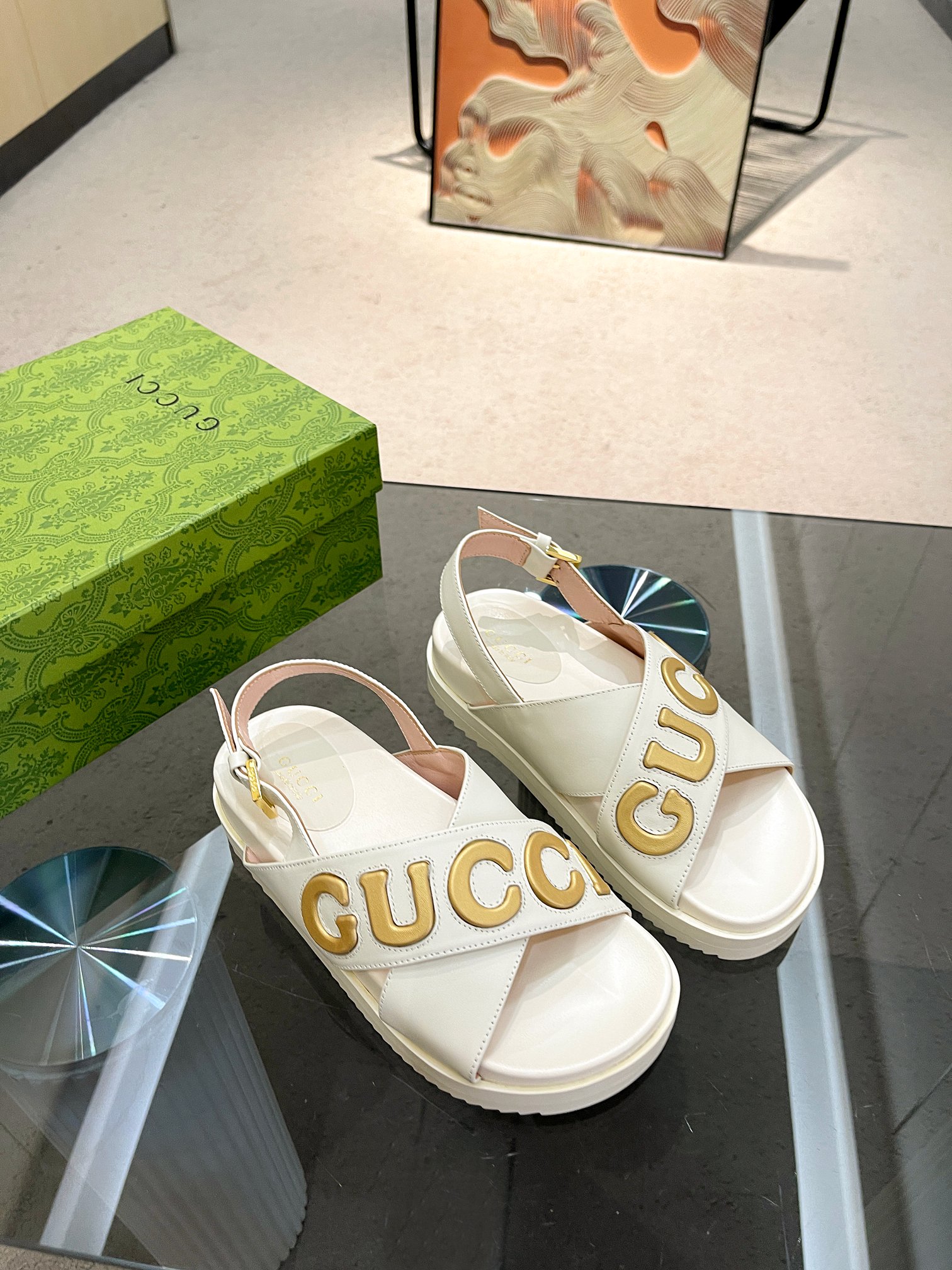 Bagsaaa Gvc*1 Logo-appliqué Leather White Sandals