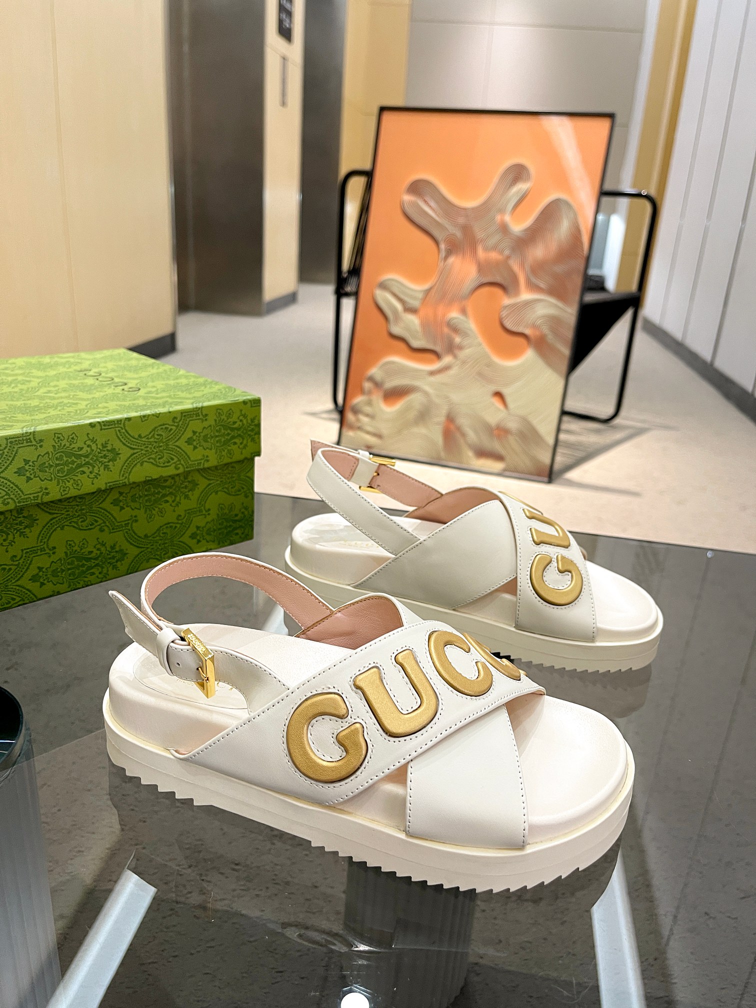 Bagsaaa Gvc*1 Logo-appliqué Leather White Sandals