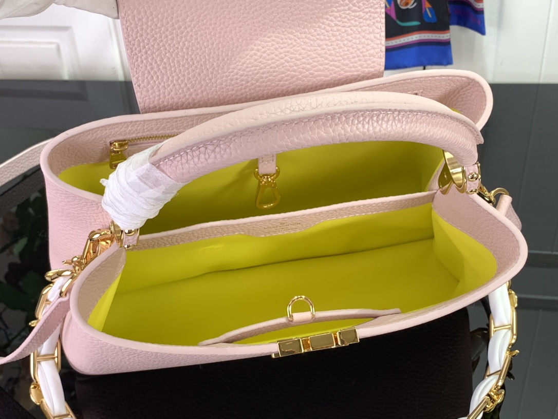 Bagsaaa L0vis Vvtt0n Alma BB Pink with flower strap