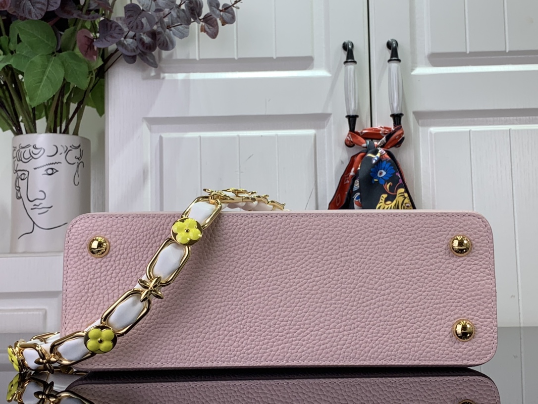 Bagsaaa L0vis Vvtt0n Alma BB Pink with flower strap