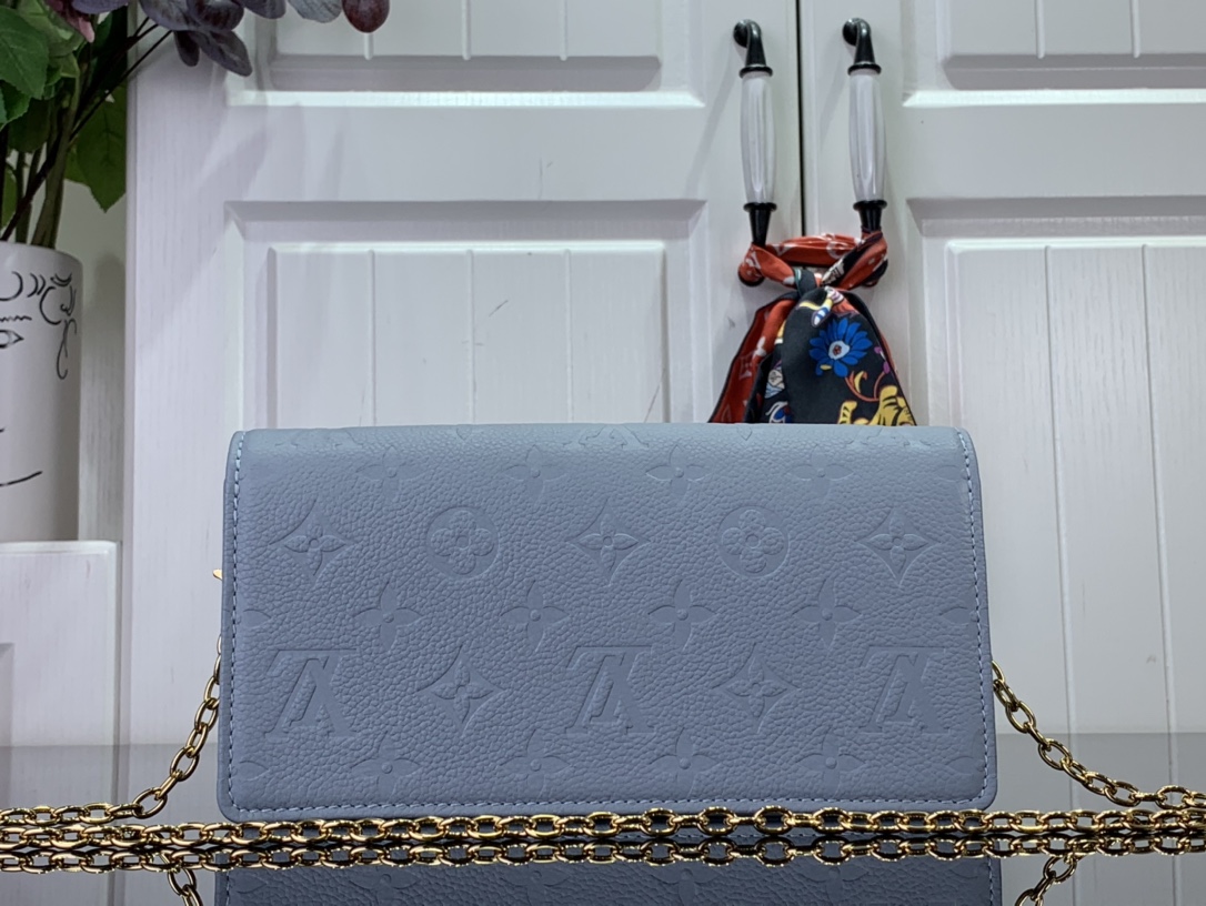 Bagsaaa L0vis Vvtt0n Wallet On Chain Lily Blue - 20.5× 10× 3.5cm