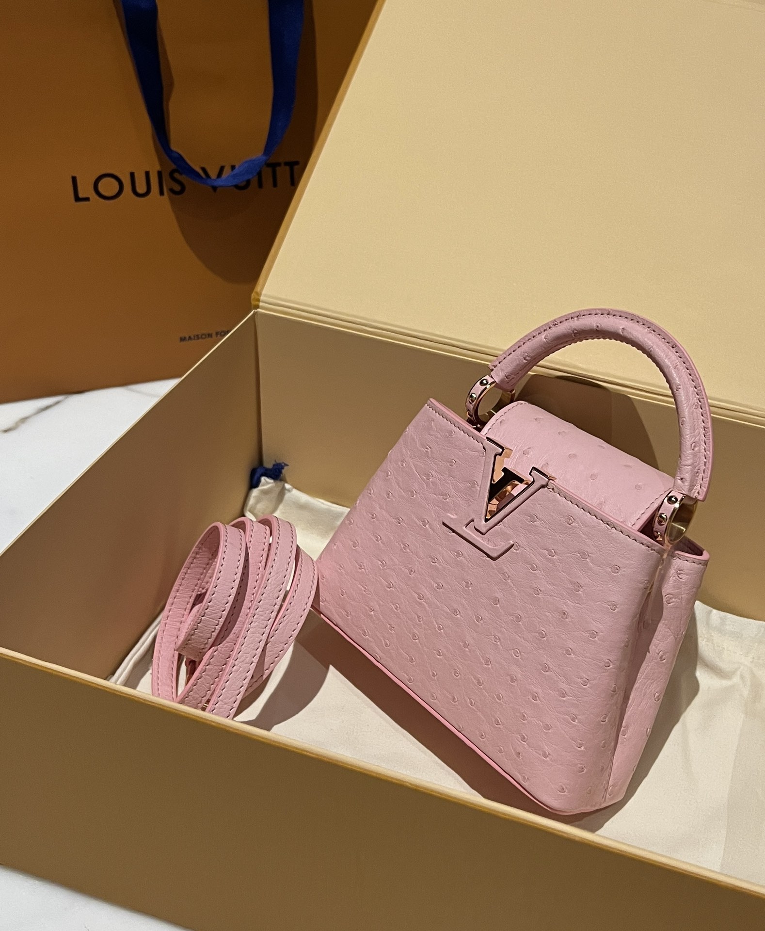 Bagsaaa L0vis Vvtt0n Capucines Ostrich Leather Pink
