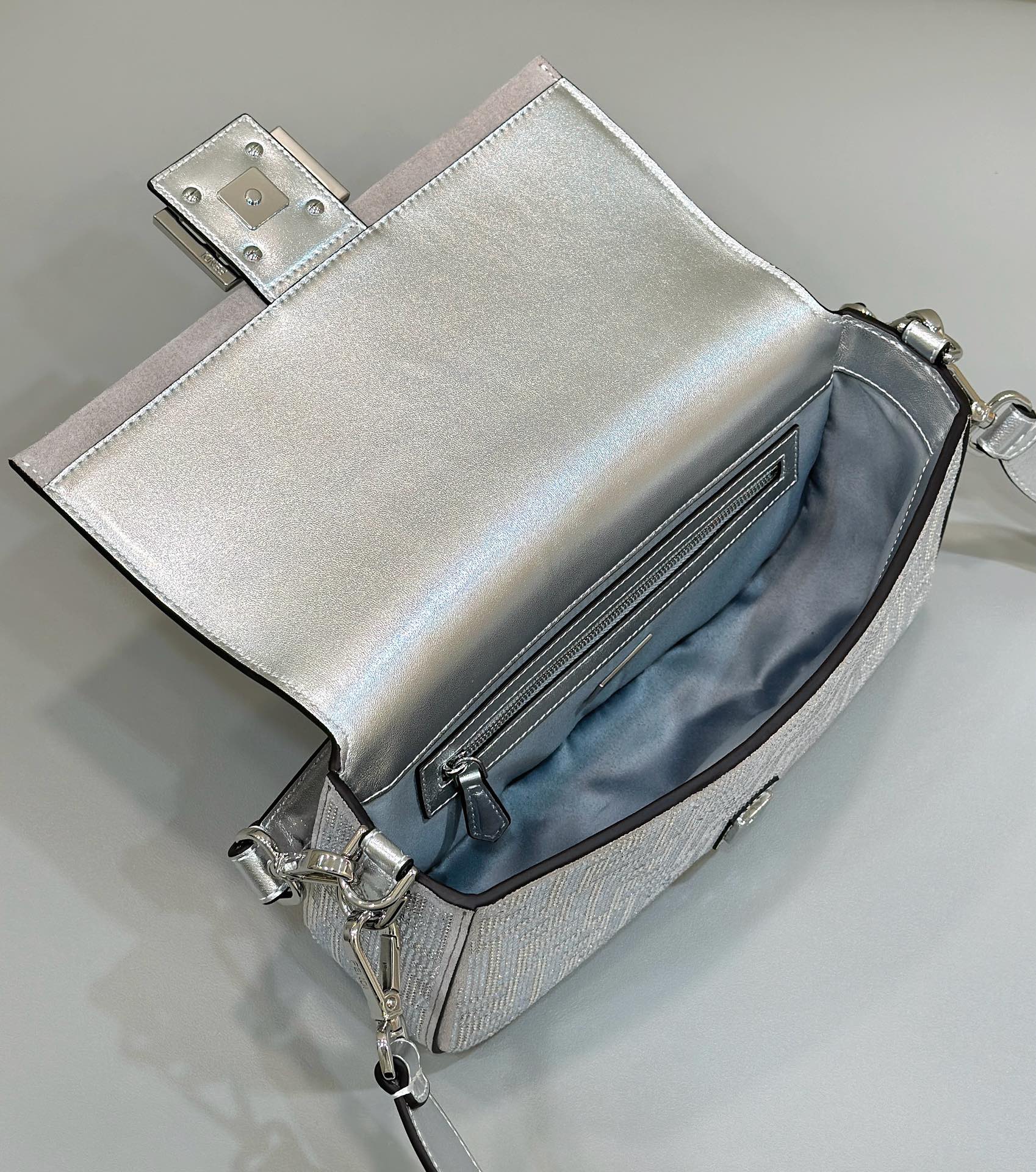 Bagsaaa F**di Baguette Silver Crystal Bag - 27*6*15cm