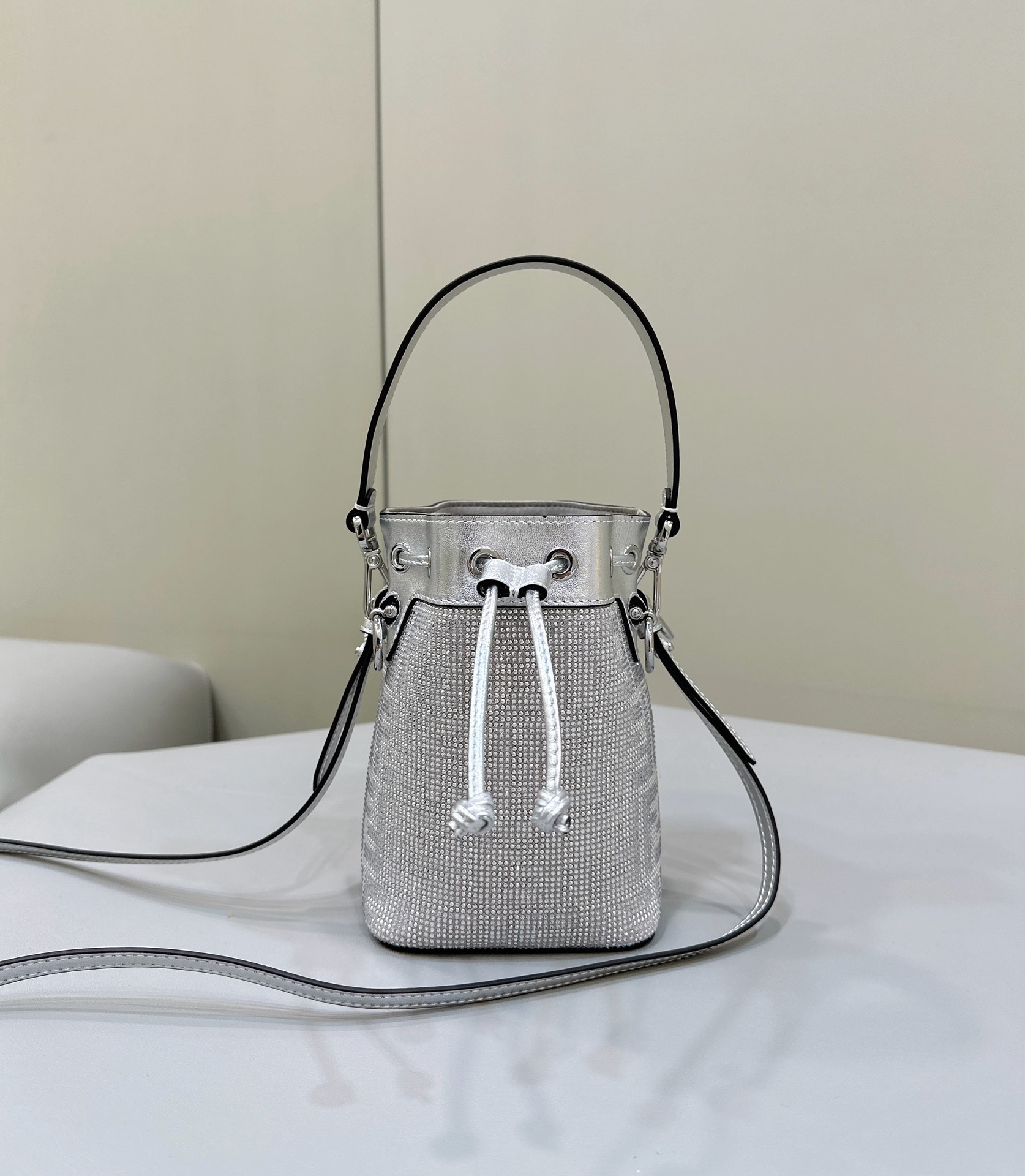 Bagsaaa F**di Bucket Silver Crystal Bag - 12*10*18cm