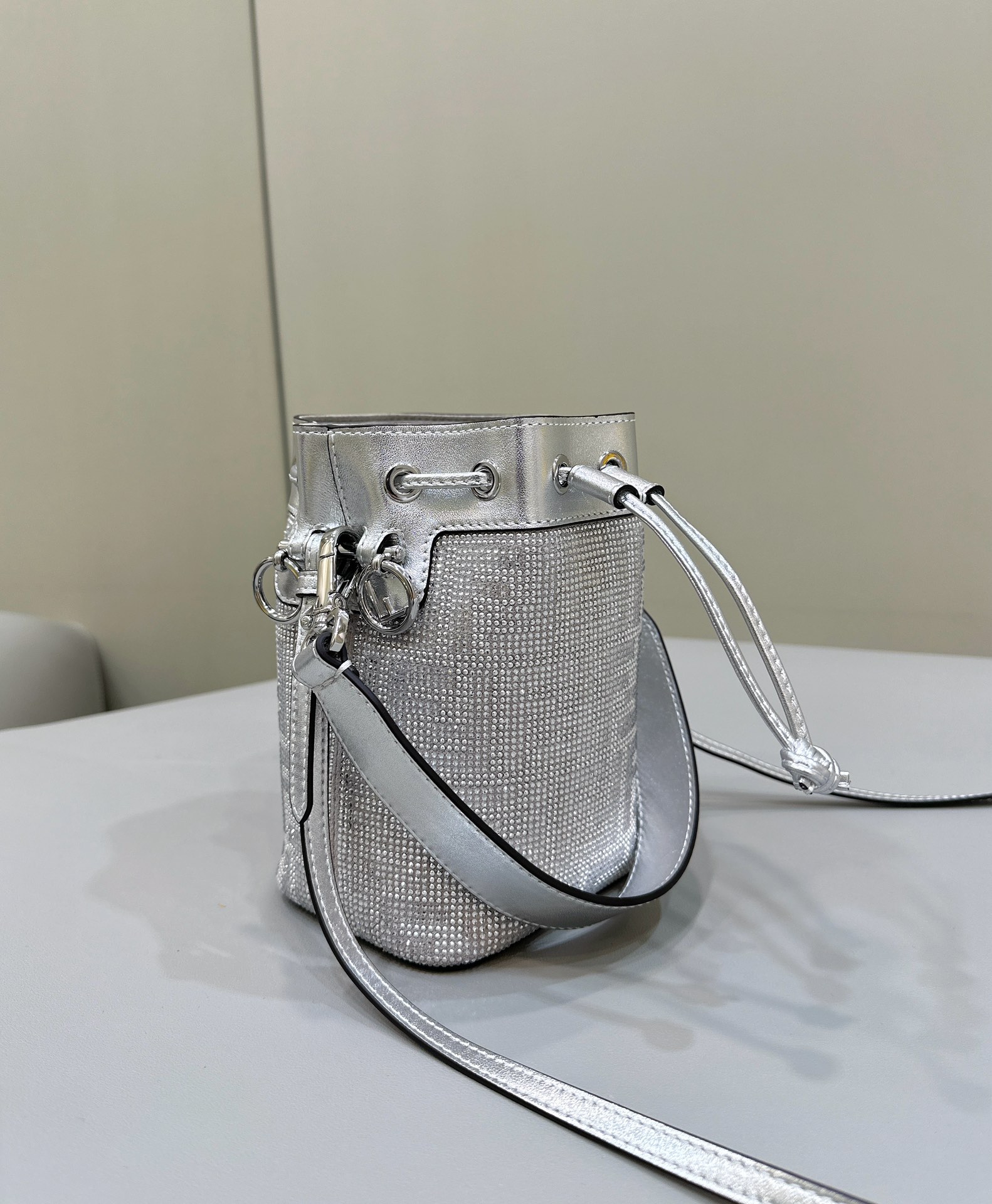 Bagsaaa F**di Bucket Silver Crystal Bag - 12*10*18cm