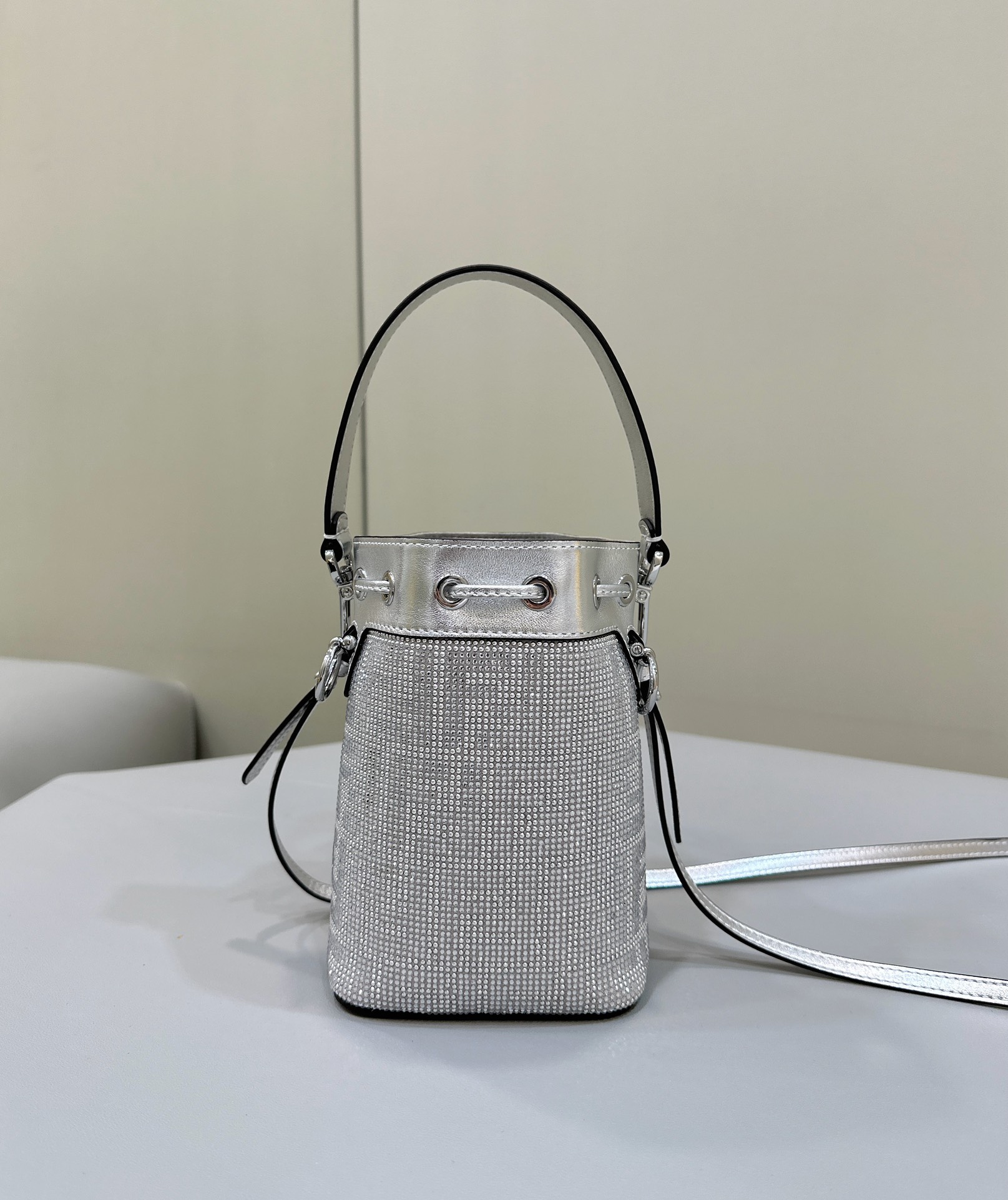 Bagsaaa F**di Bucket Silver Crystal Bag - 12*10*18cm