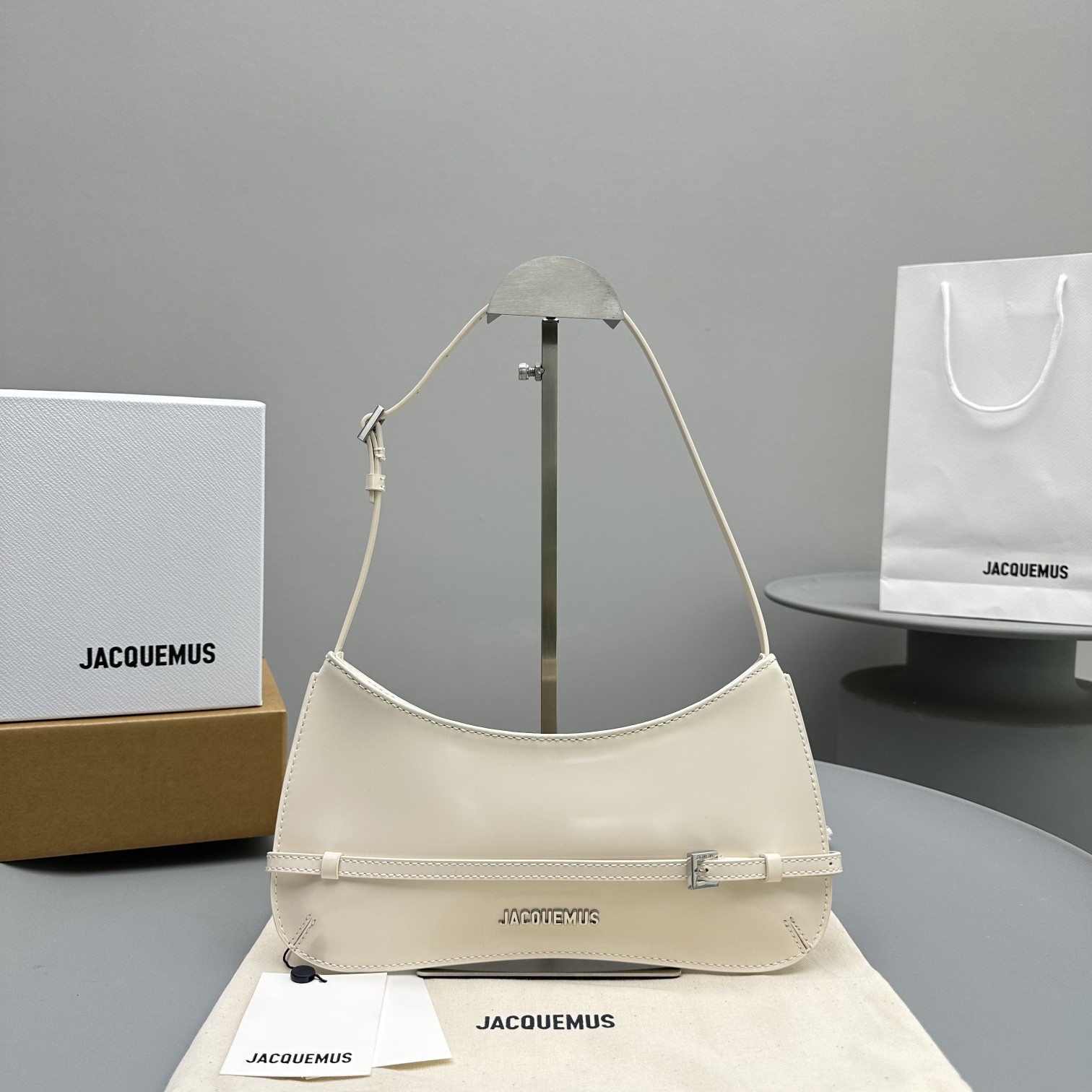 Bagsaaa Jacquemus Le Bisou Ceinture White Bag - 27*11*3cm