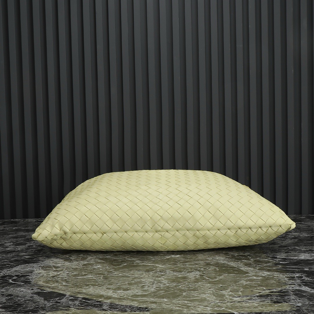 Bagsaaa B0tt*ga Ven*ta Large Hop Yellow - 54x23x13cm