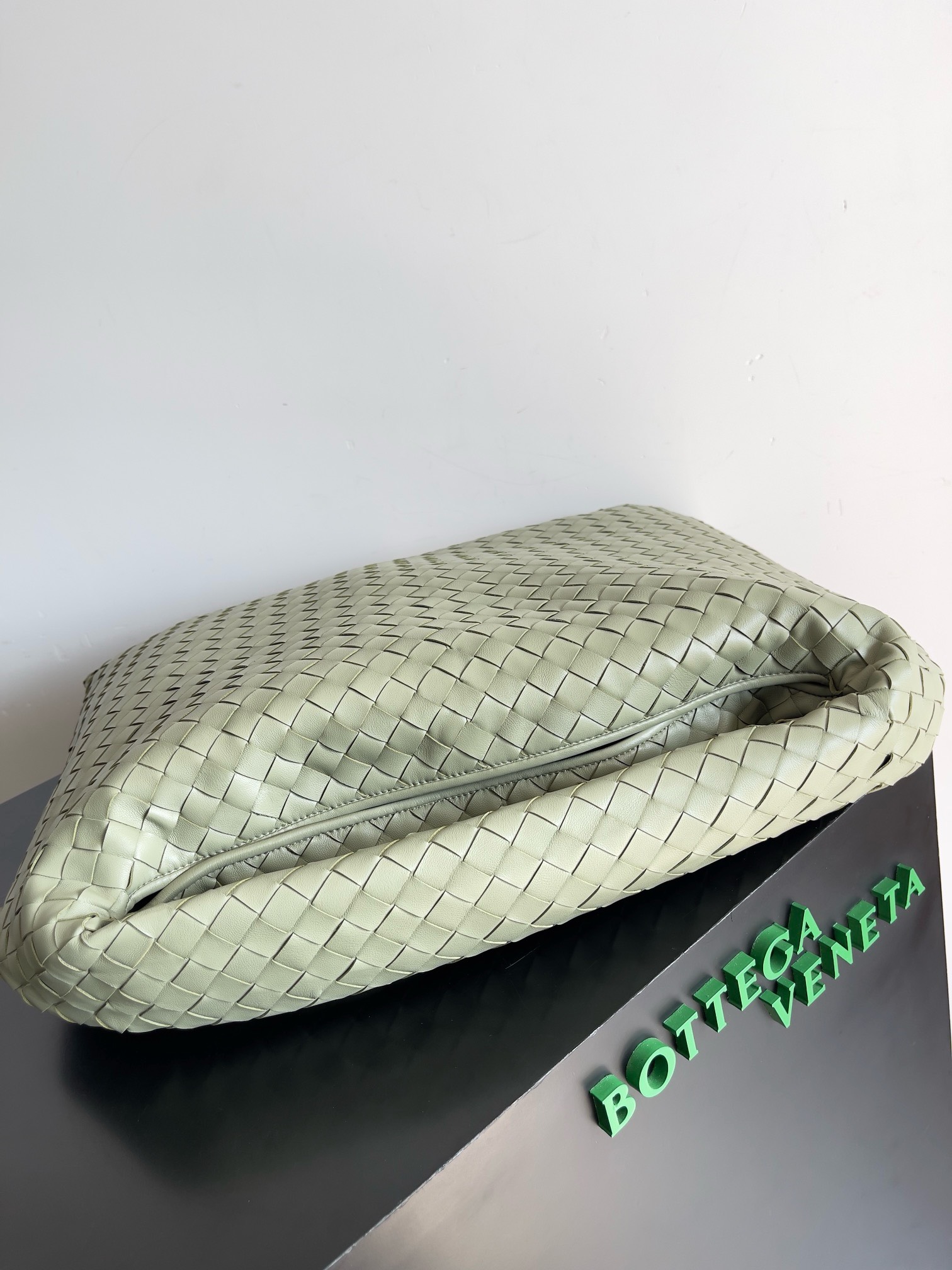 Bagsaaa B0tt*ga Ven*ta Large Hop Green - 54x23x13cm