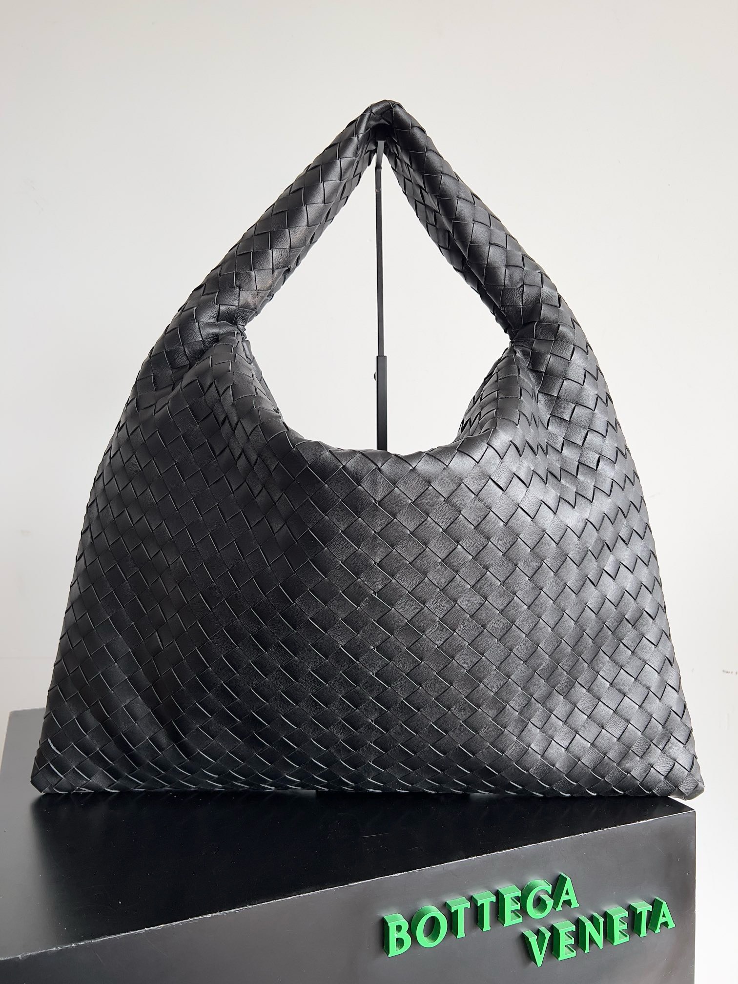 Bagsaaa B0tt*ga Ven*ta Large Hop Black - 54x23x13cm