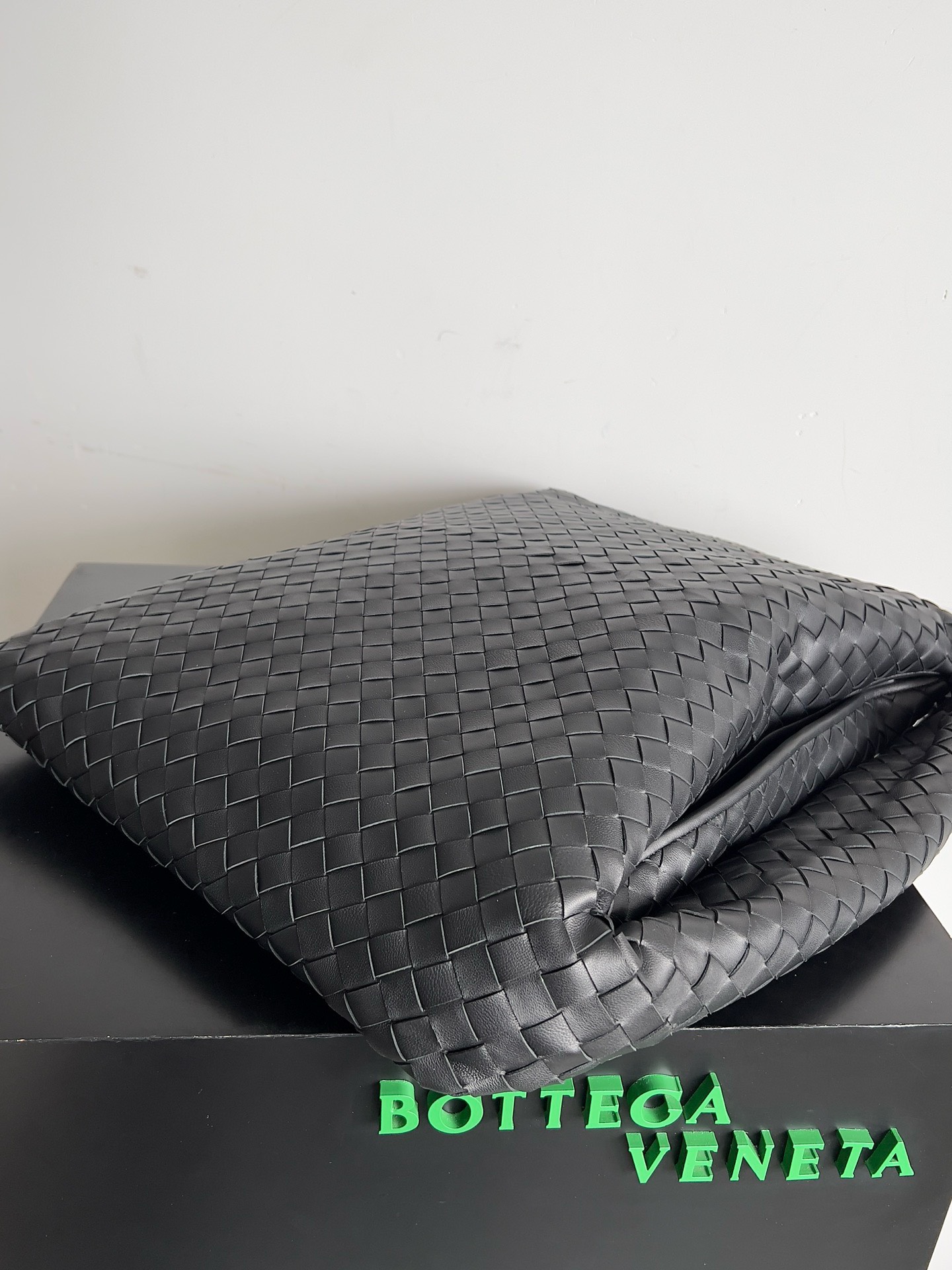 Bagsaaa B0tt*ga Ven*ta Large Hop Black - 54x23x13cm