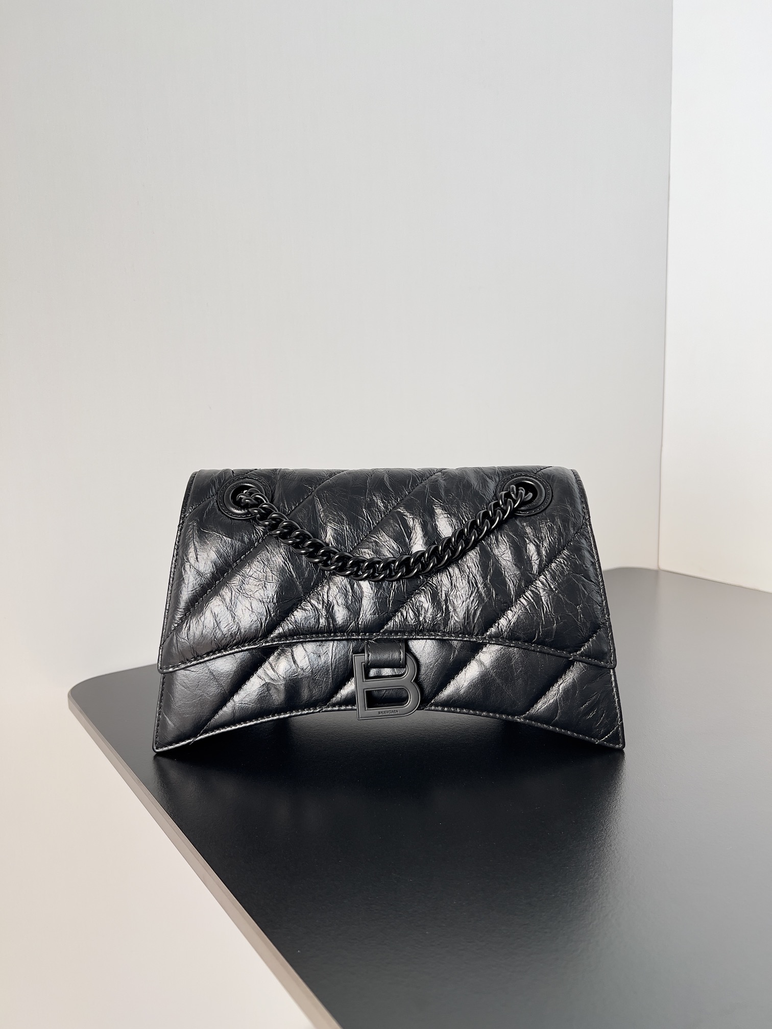 Bagsaaa Ba1en*iaga Crush Small Chain Bag In All BLack - 25.5*10*15.5cm