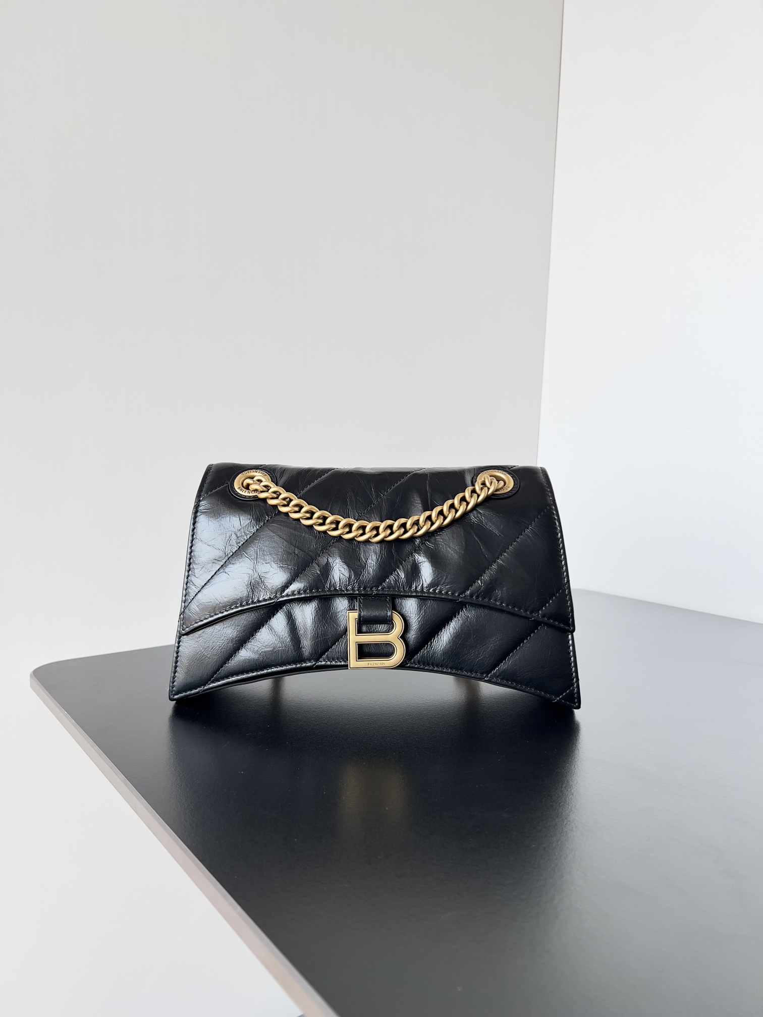 Bagsaaa Ba1en*iaga Crush Small Chain Bag In BLack - 25.5*10*15.5cm