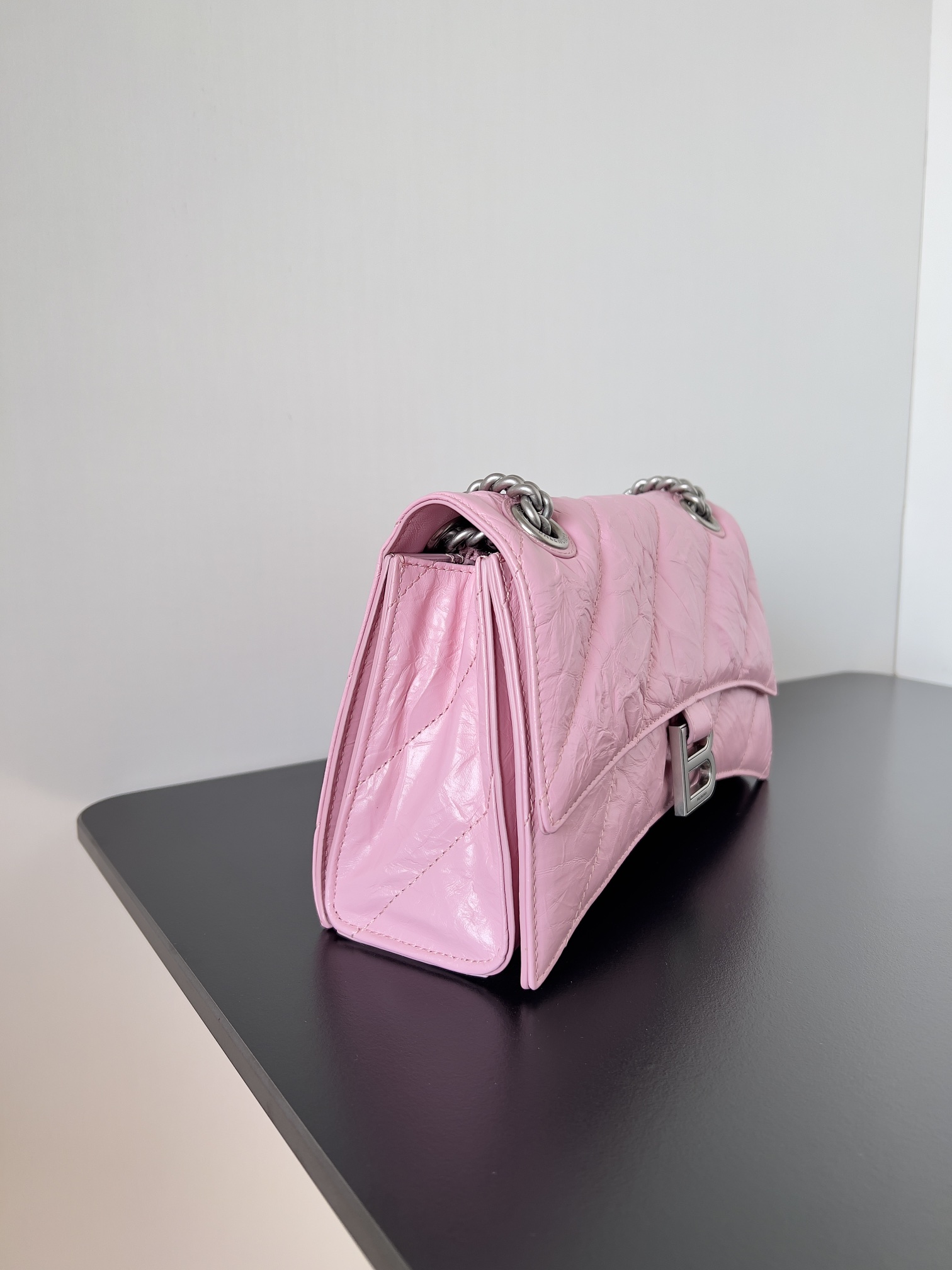 Bagsaaa Ba1en*iaga Crush Small Chain Bag In Pink - 25.5*10*15.5cm