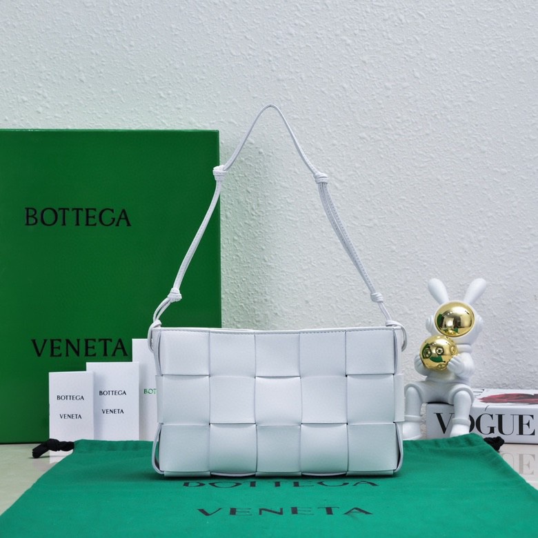 Bagsaaa B0tt*ga Ven*ta white nappa leather Cassette shoulder bag - 22.5*13.5*4.5cm