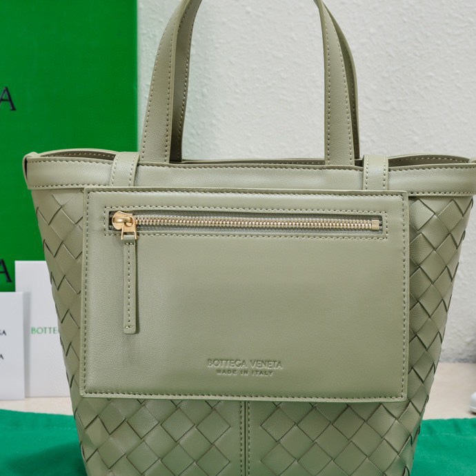 Bagsaaa B0tt*ga Ven*ta Small Flip Flap Green Tote bag - 23*18.5*15cm