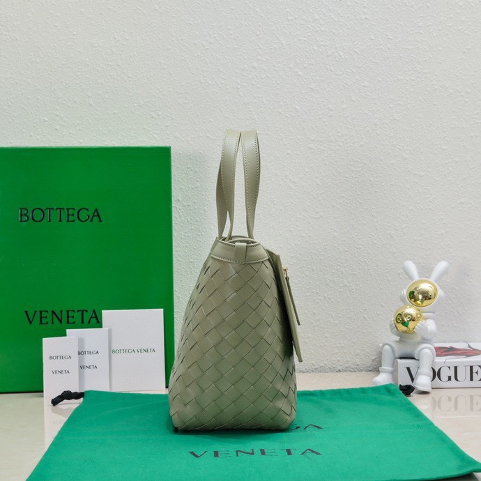 Bagsaaa B0tt*ga Ven*ta Small Flip Flap Green Tote bag - 23*18.5*15cm