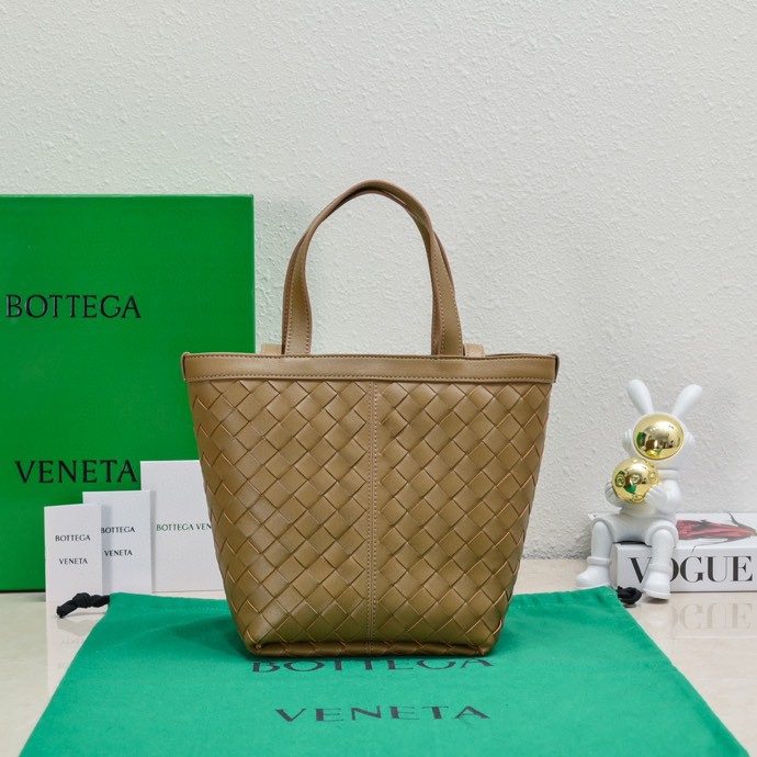 Bagsaaa B0tt*ga Ven*ta Small Flip Flap Brown Tote bag - 23*18.5*15cm