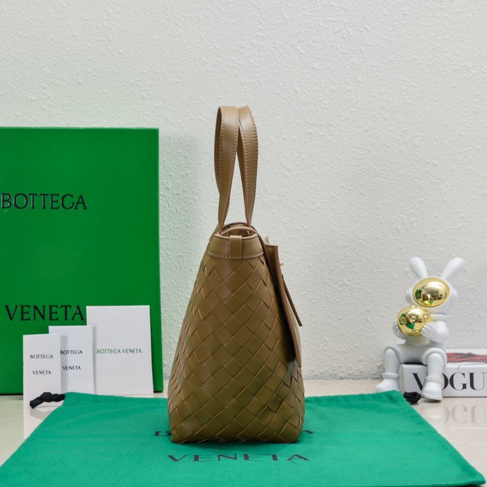 Bagsaaa B0tt*ga Ven*ta Small Flip Flap Brown Tote bag - 23*18.5*15cm