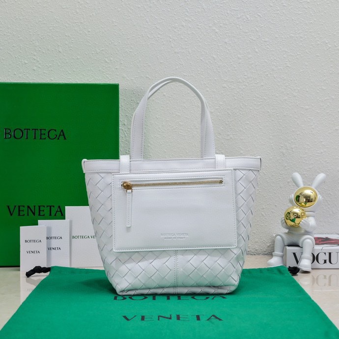 Bagsaaa B0tt*ga Ven*ta Small Flip Flap White Tote bag - 23*18.5*15cm