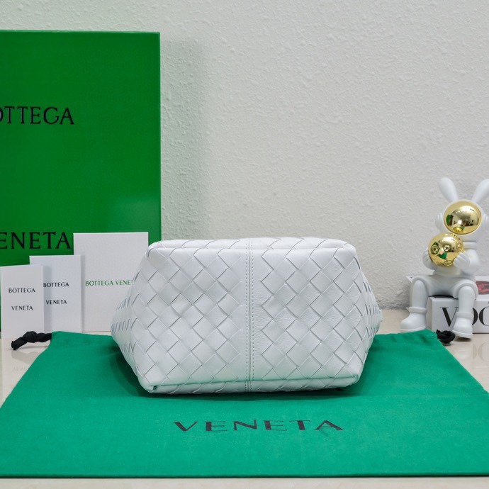Bagsaaa B0tt*ga Ven*ta Small Flip Flap White Tote bag - 23*18.5*15cm