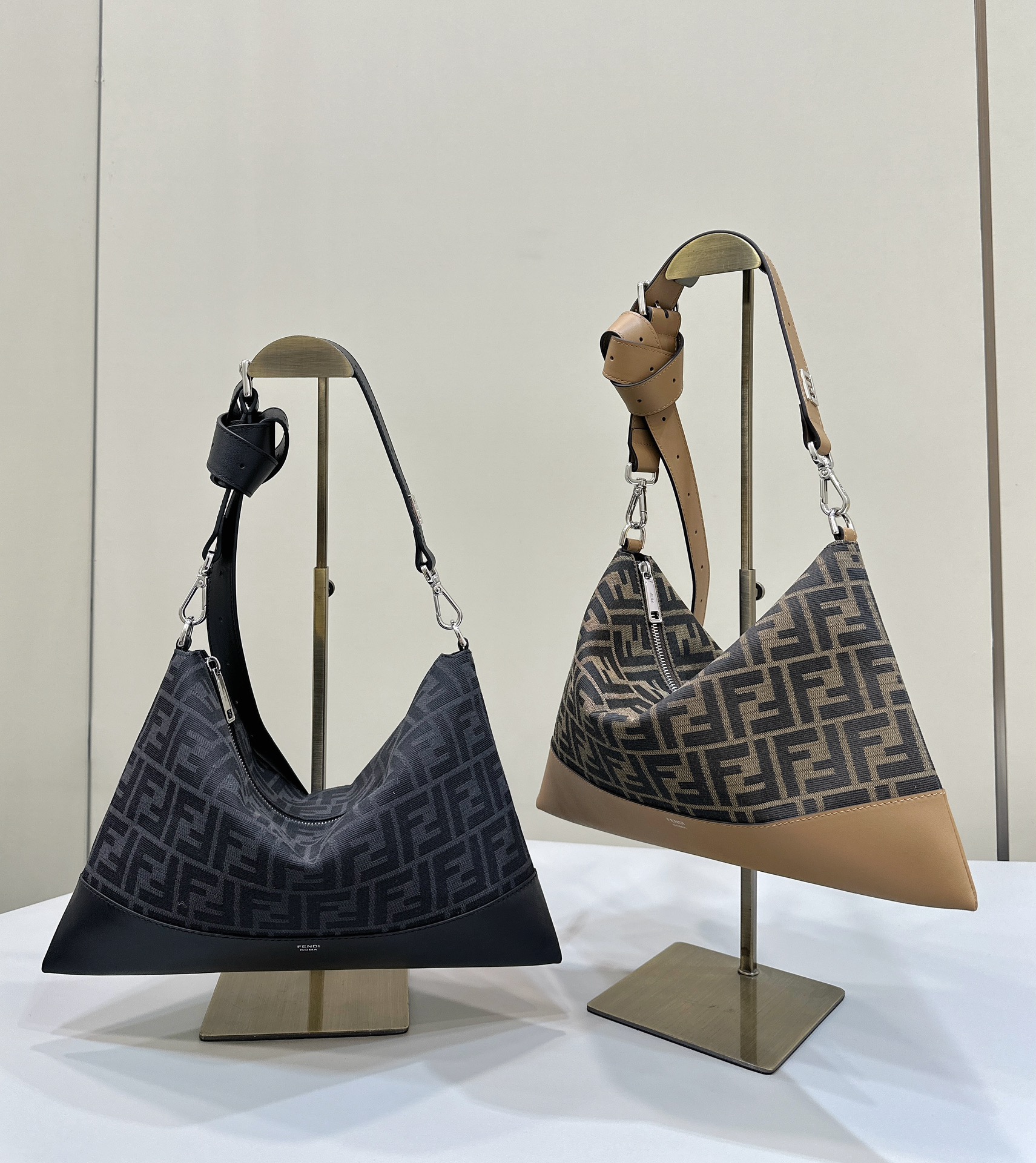 Bagsaaa F**di F**di After crossbody bag - 33.5*23cm