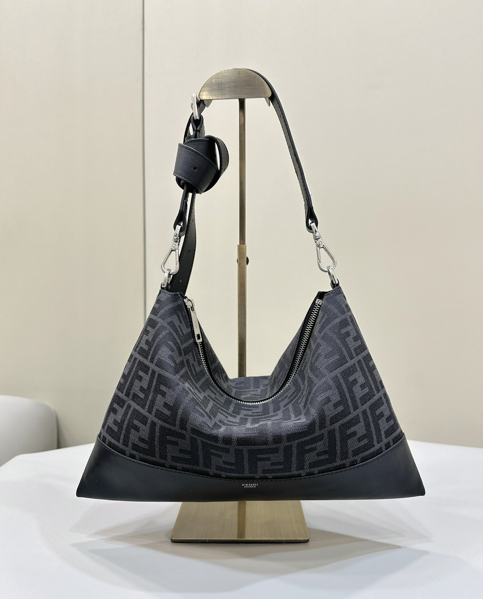 Bagsaaa F**di F**di After crossbody bag - 33.5*23cm